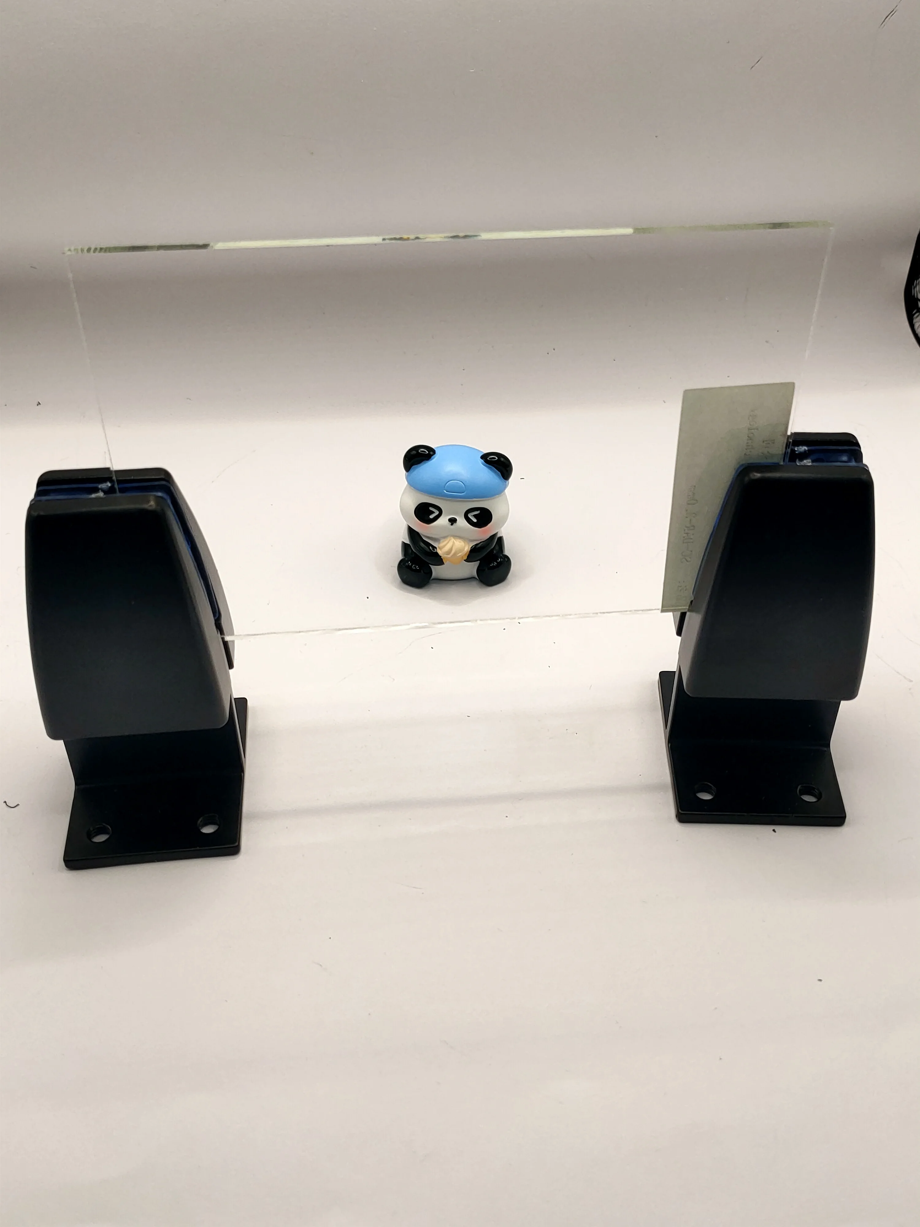 Restoring art collection colors AR glass for high-end gallery exhibits and museum precious cultural relics display cabinets