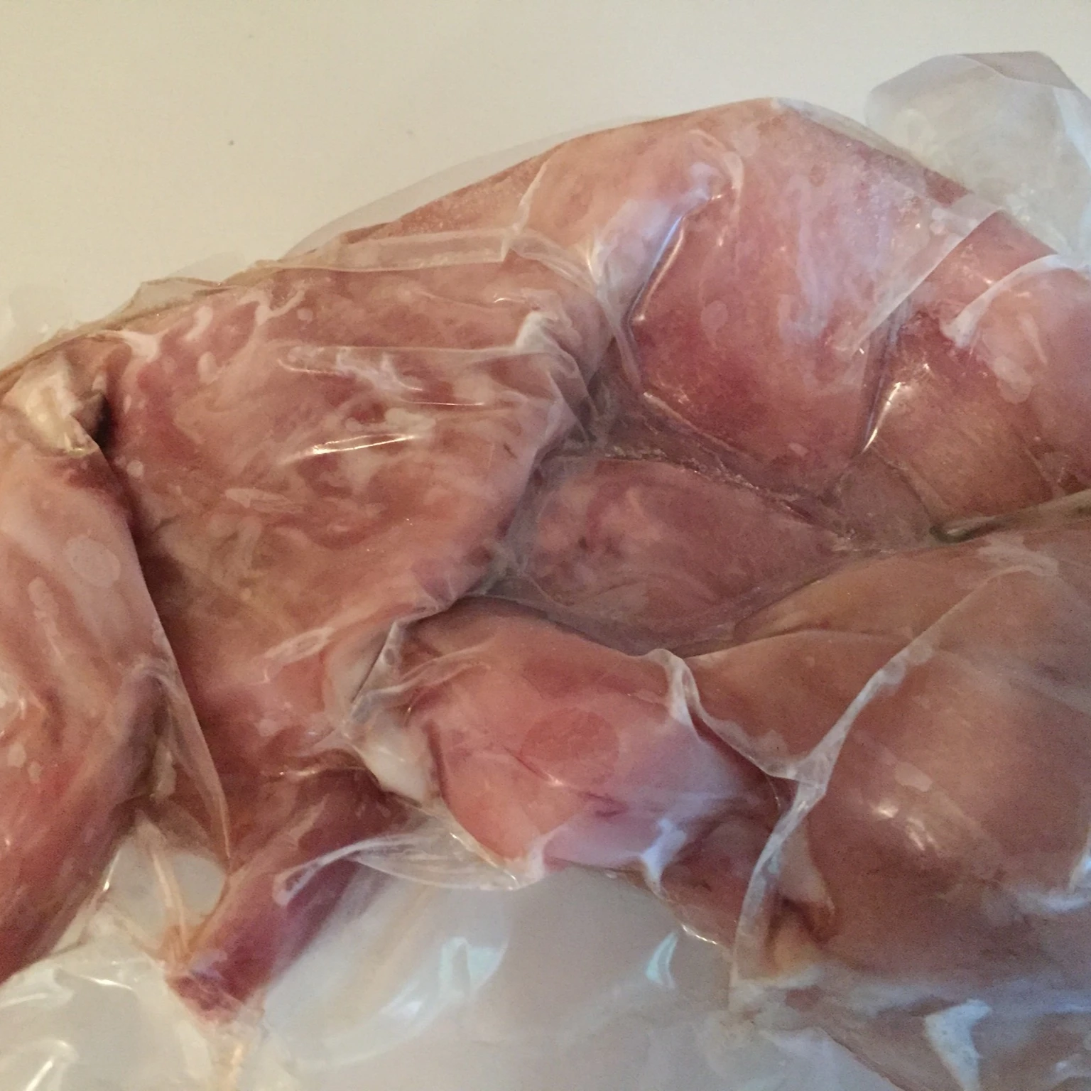 Замороженное цельное мясо кролика 100% чистое замороженное и части замороженных кроличьих ног без кожи