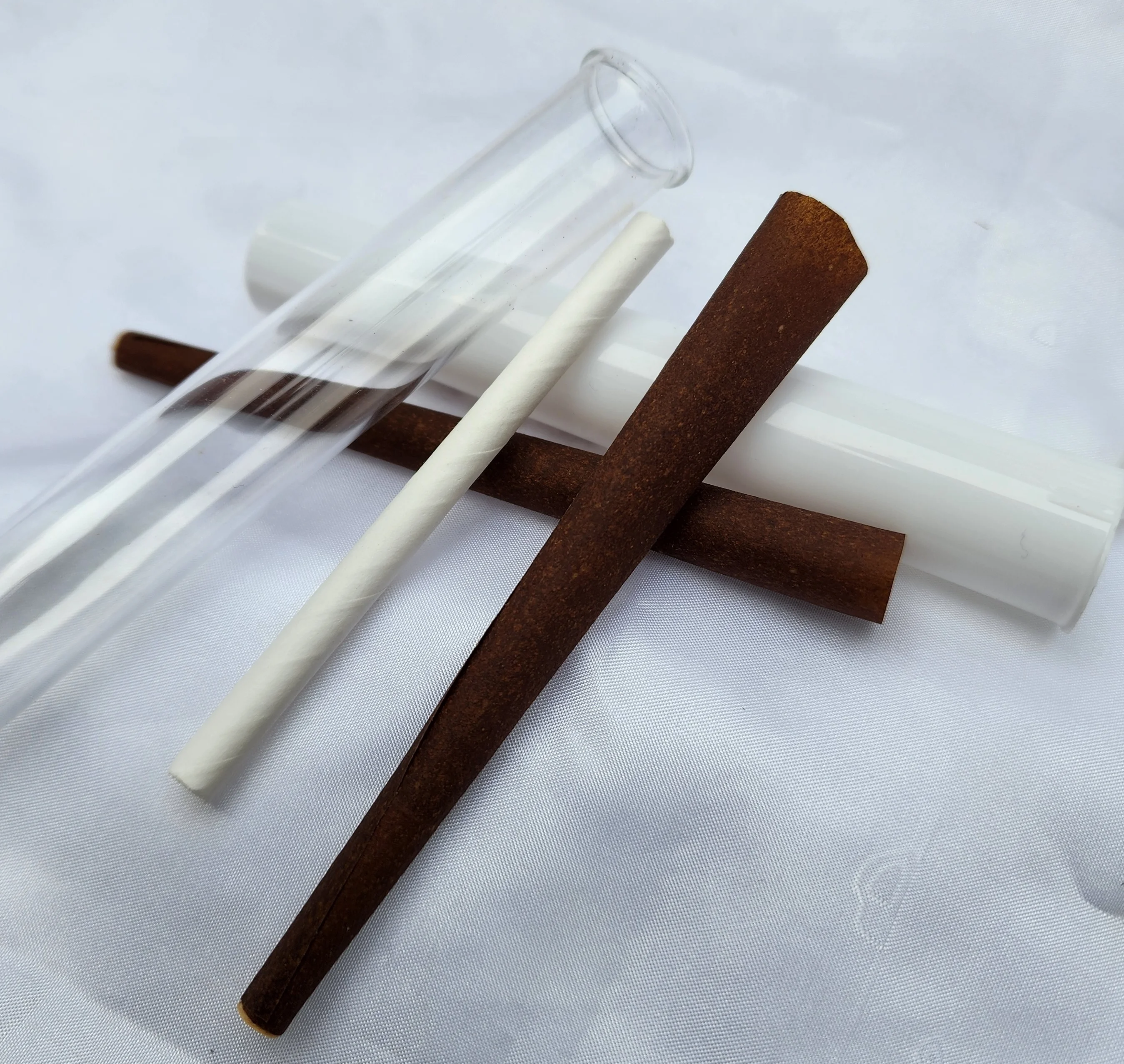 Pulp Cones Blueberry Strawberry High Quality Range Smoking Paper Hand Rolled Crafted with Care Fruity Twist Elevate Your Senses