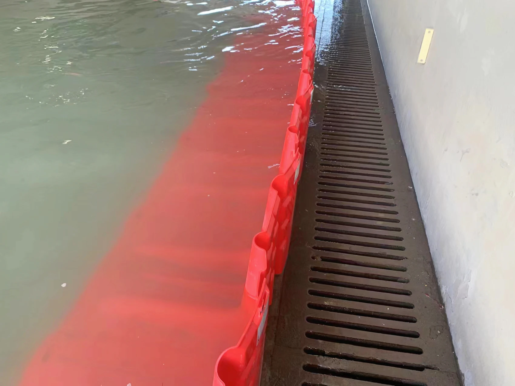 ABS Flood Barrier Gate - Control Water Flow for garage door