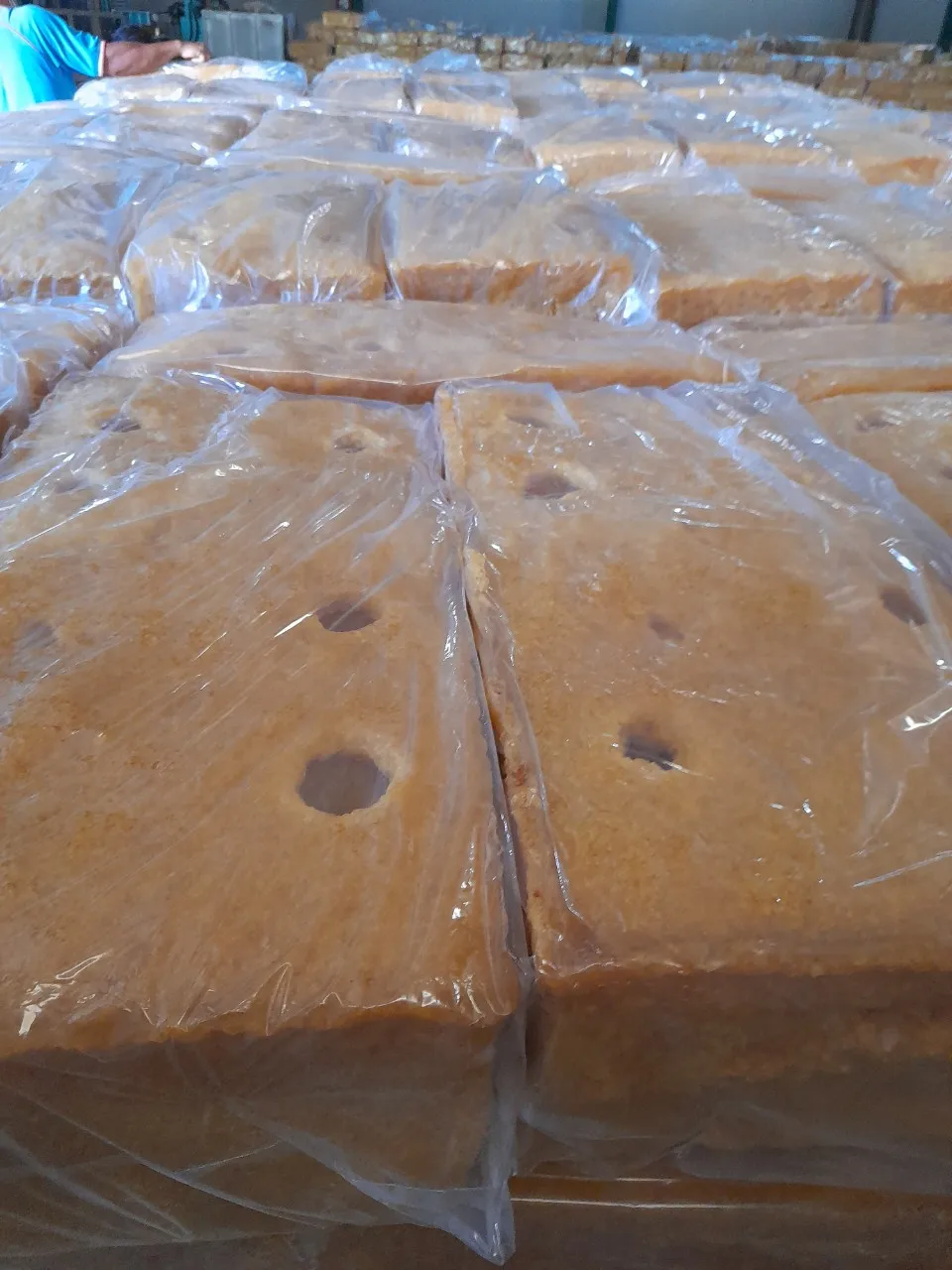 NATURAL RUBBER SVR3L - DIRECT FACTORY IN VIETNAM BEST PRICE HIGH QUALITY USED FOR TYRES AND WIDE   RAW PRODUCTION MATERIALS