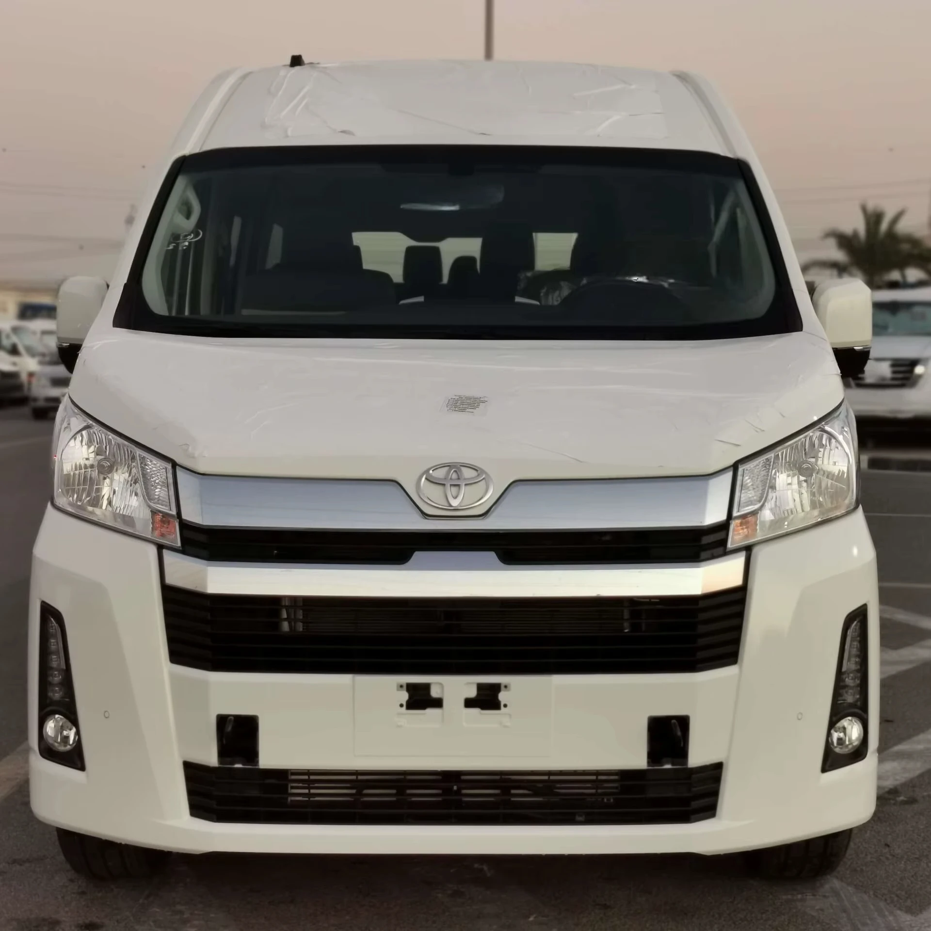Б/у 2016-2022 до-yota Hiace Высокая крыша GL 2.8D белый 2.8L V4 дизель электростеклоподъемник 14 мест передний и задний A/C контроль тяги