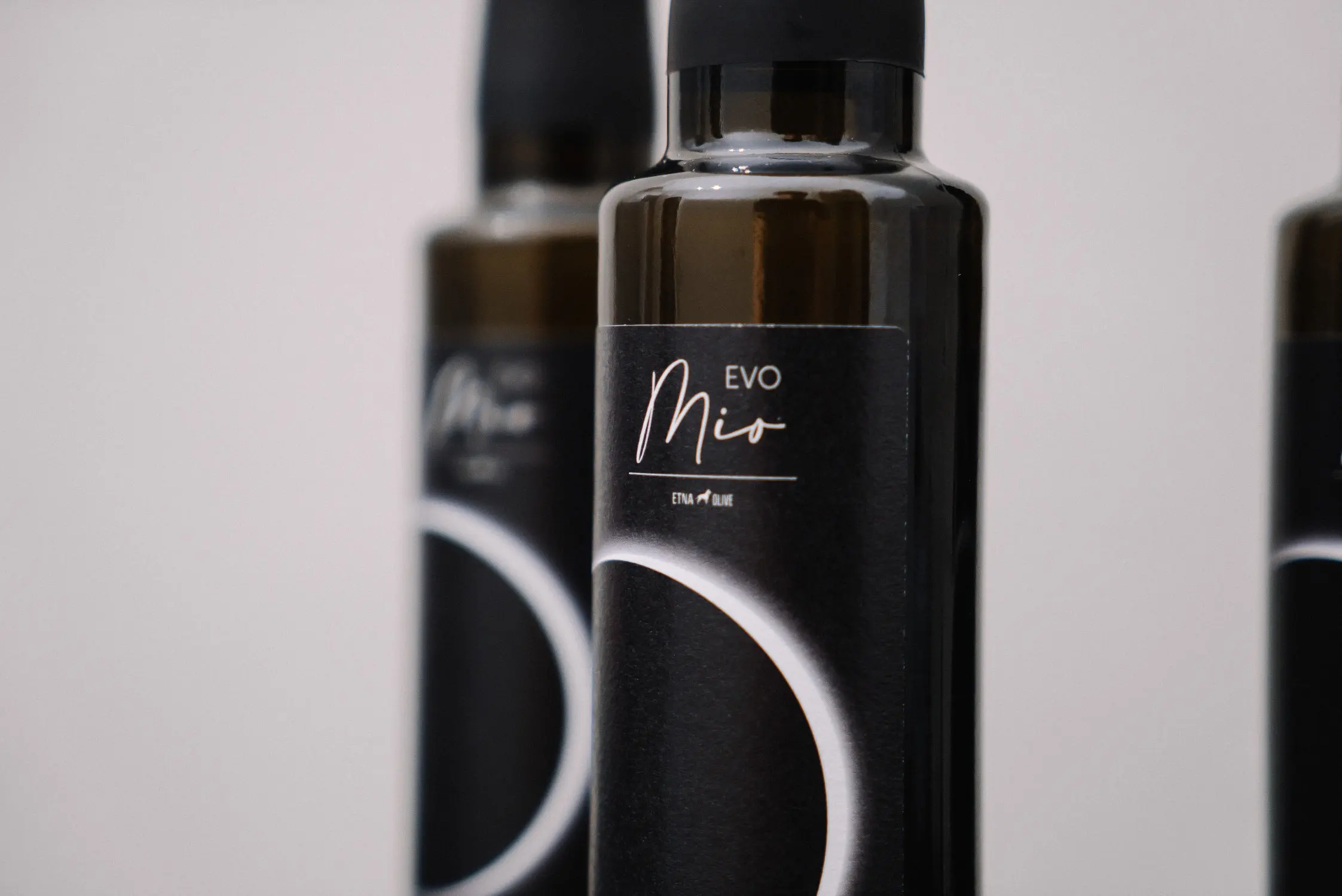 Italian Cold Pressed Extra Virgin Olive Oil 500ml from Sicily Ideal for Fish and Cereal Soups