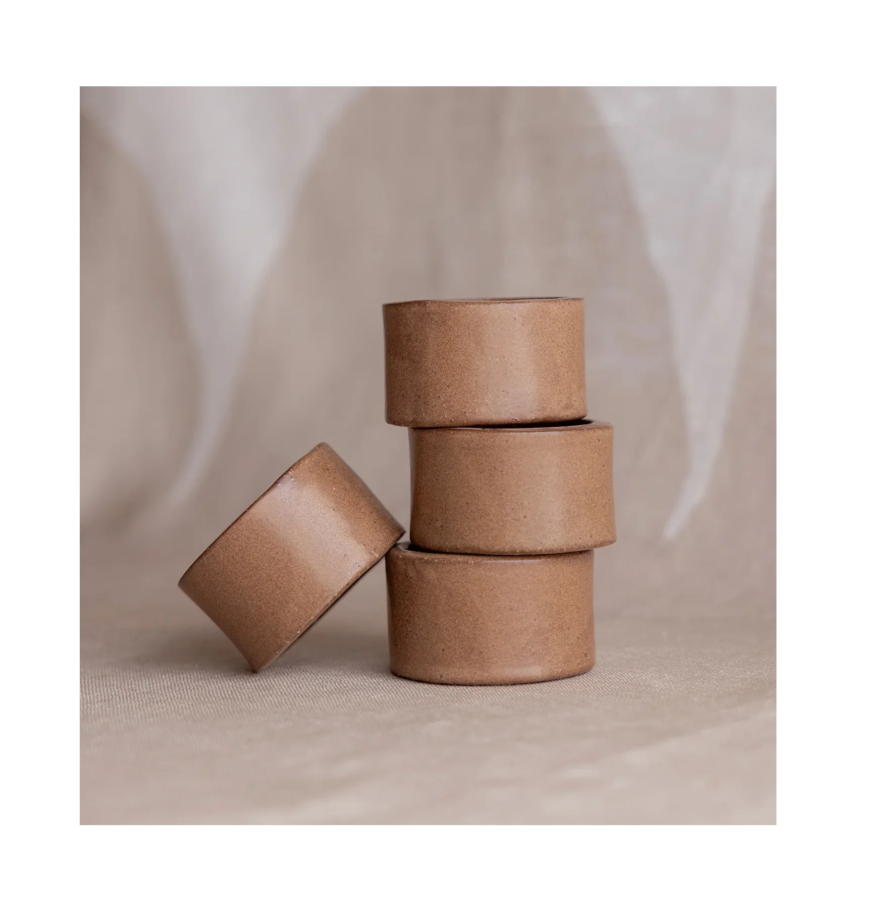 Professional look Round Dinner Table Napkins ring For Party Dinner Decoration napkin holder superior quality