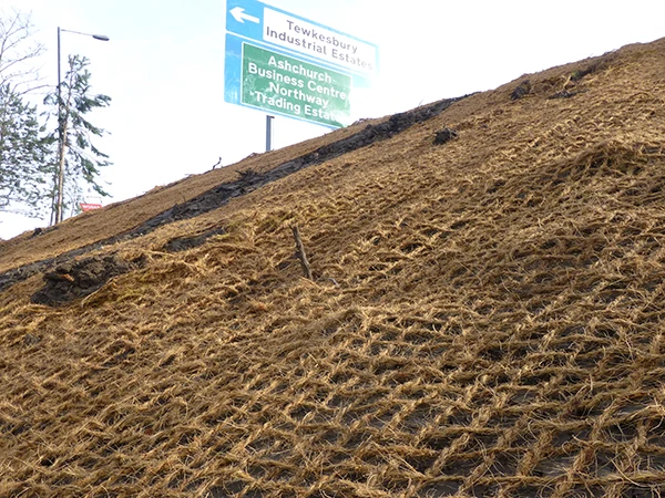 Export Oriented Wholesale Price Jute Soil Saver Erosion Control Net Roll 100% Natural Biodegradable Eco Friendly from Bangladesh