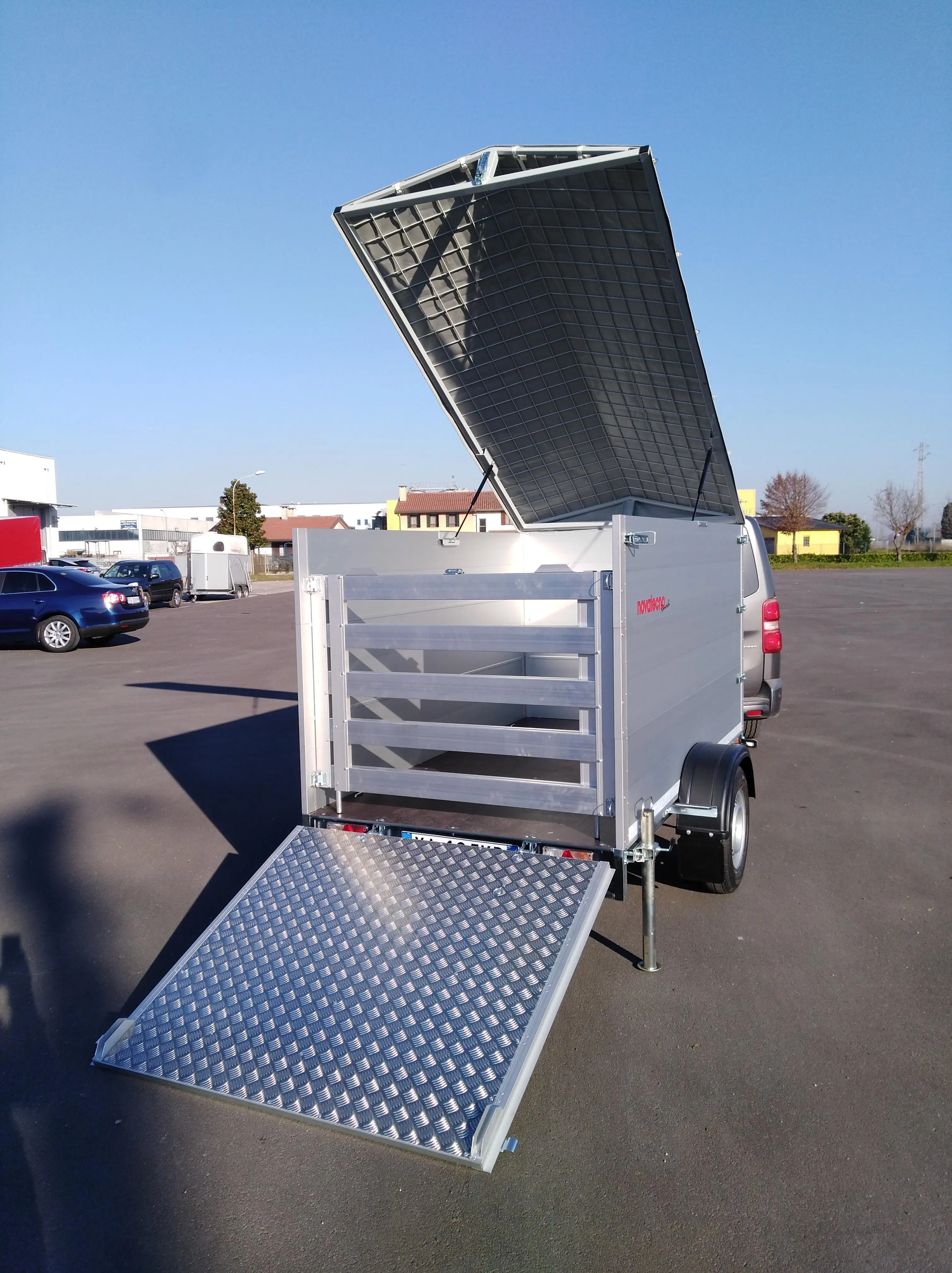 high italian quality trailer MTE 240/13 SET CF perfect for trasporting goods and animals trailer