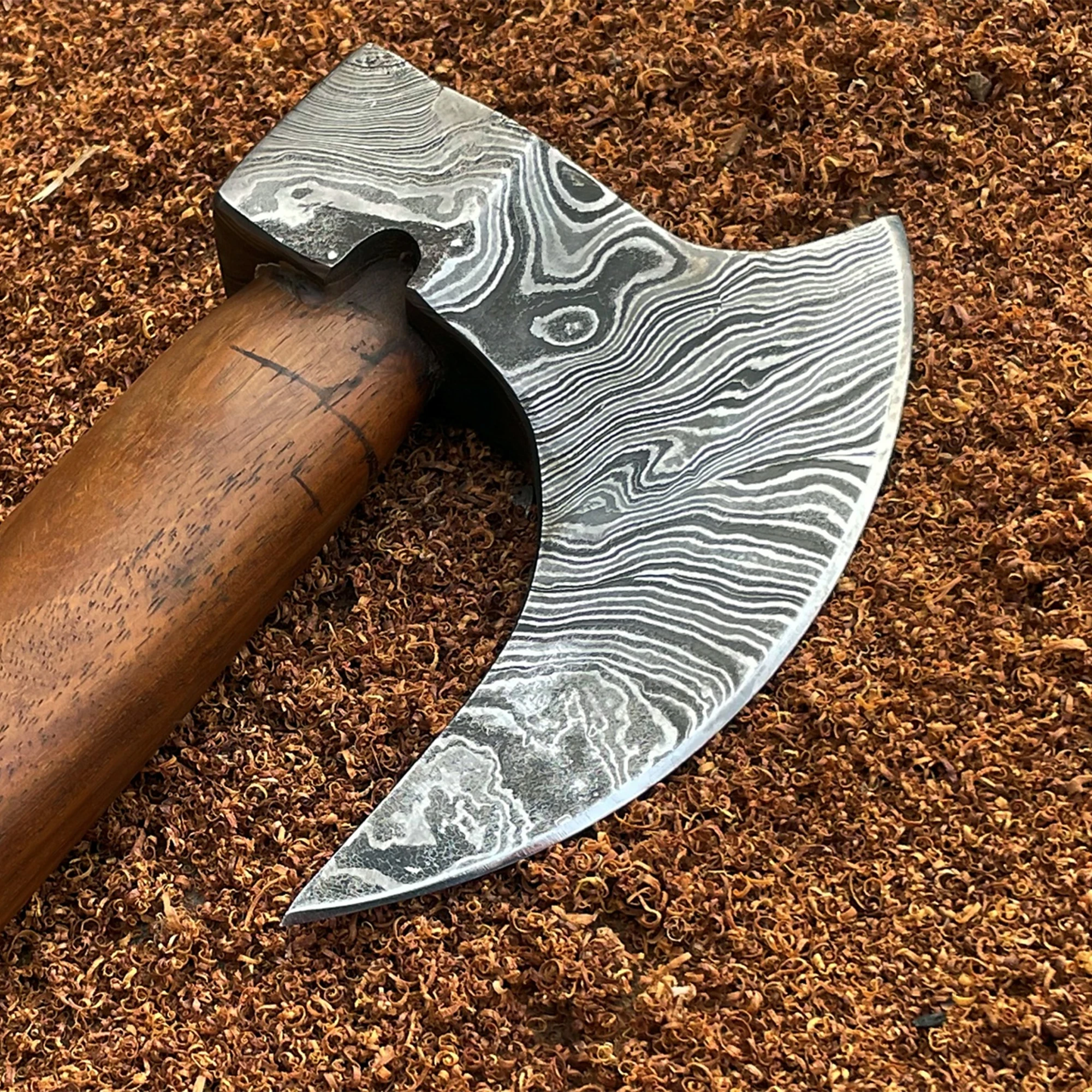 Good Quality Damascus Steel & Carbon Steel Axes New Designed Handmade Damascus Axes With Leather case
