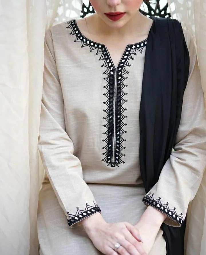 High-End Luxury Women Frocks Flower Embroidered Designs Western Collection For Pakistani Women