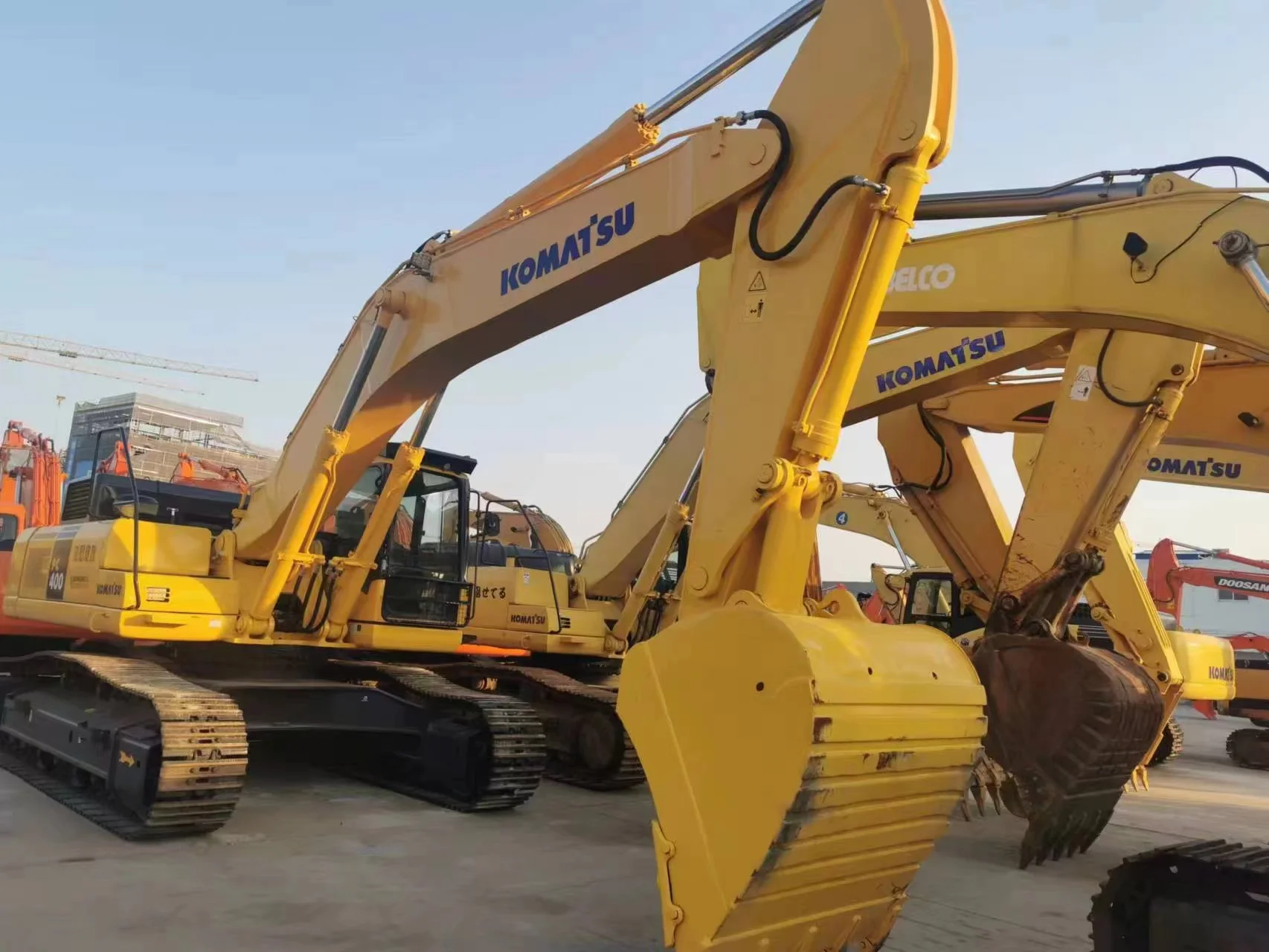 used KOMATSU PC400 excavator
