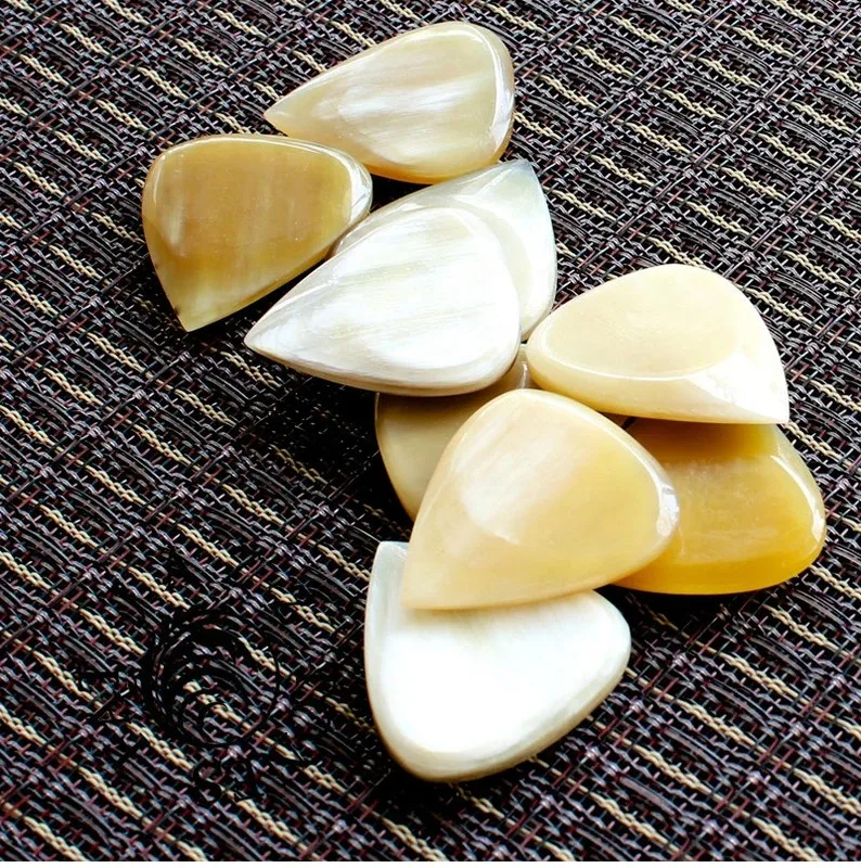 Natural Handmade Buffalo Cow Horn Guitar Picks Use For Amazing Music Natural Crafts Music Guitar Picks