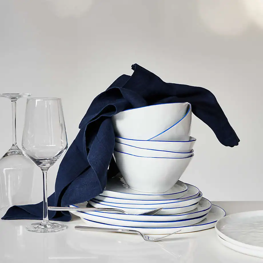 Vaisselle de lux Manufacturer luxury custom color blue edge dinnerware set wedding white dinner ceramic plate with gold rim