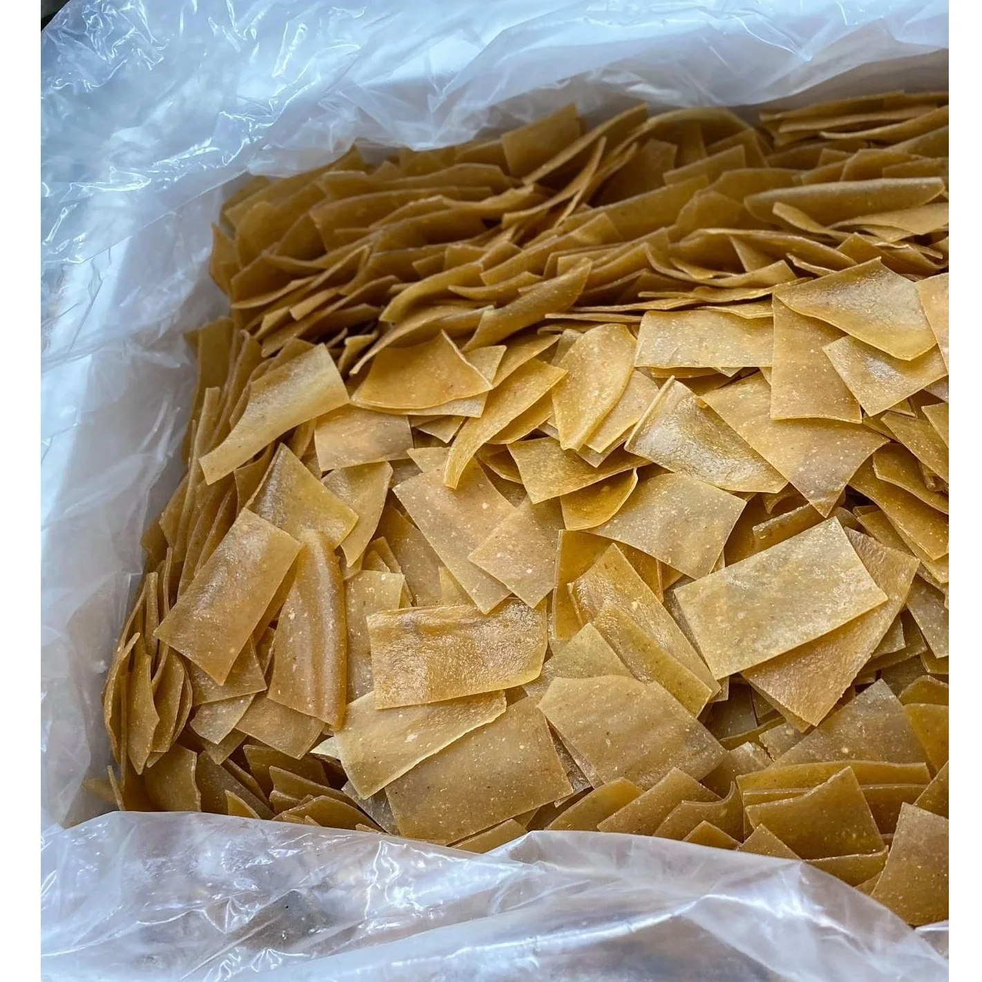 Wholesale 9 months Shelf Life High Quality Cheap Price Snacks Crispy Salty Taste OEM Prawn Cracker from Vietnam