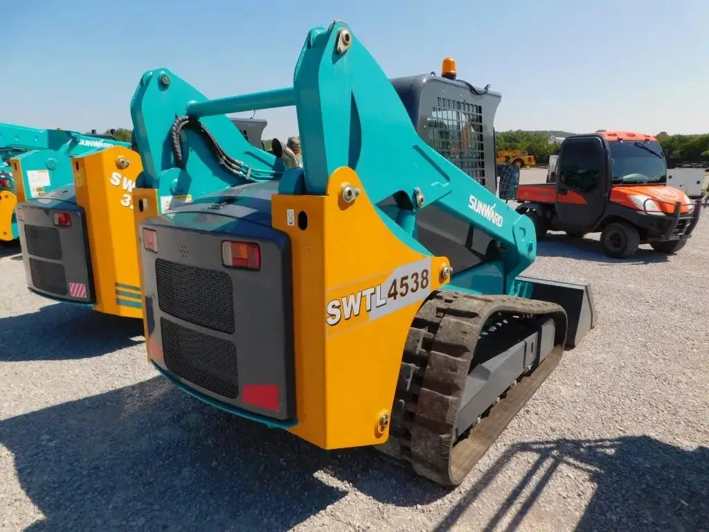 Экскаватор-погрузчик SWTL4538 SUNWARD J-C-B 3CX 4CX