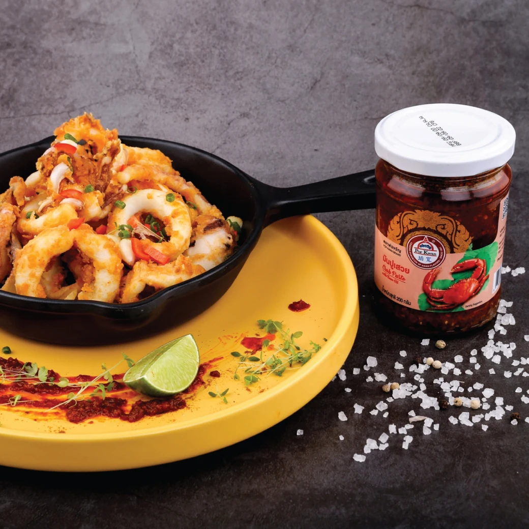 Premium Processing Food of Crab Oil Paste with Soybean Oil Salty and Sweet Taste by Por Kwan for Eat with Hot Rice and Cooking