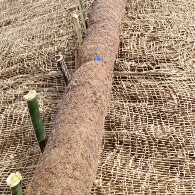 Export Oriented 100% Natural Biodegradable Eco Friendly Jute Soil Saver Erosion Control Net Roll  from Bangladesh
