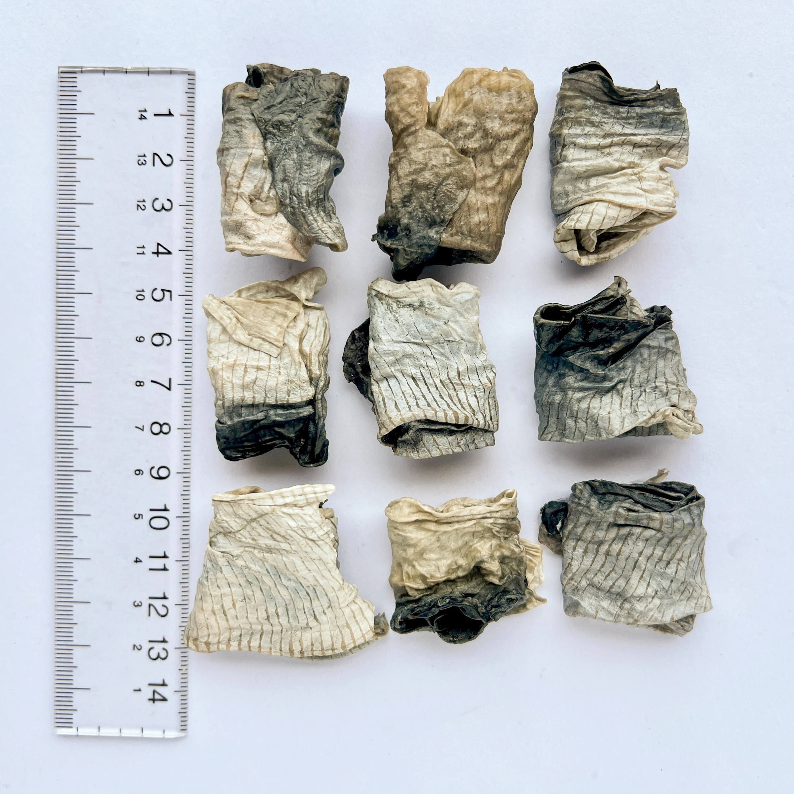 Закуски для животных гигантских больших средних пород высококачественные ингредиенты полезные здоровья сушеный пангасиус рулон из рыбной кожи вьетнамский OEM/ODM