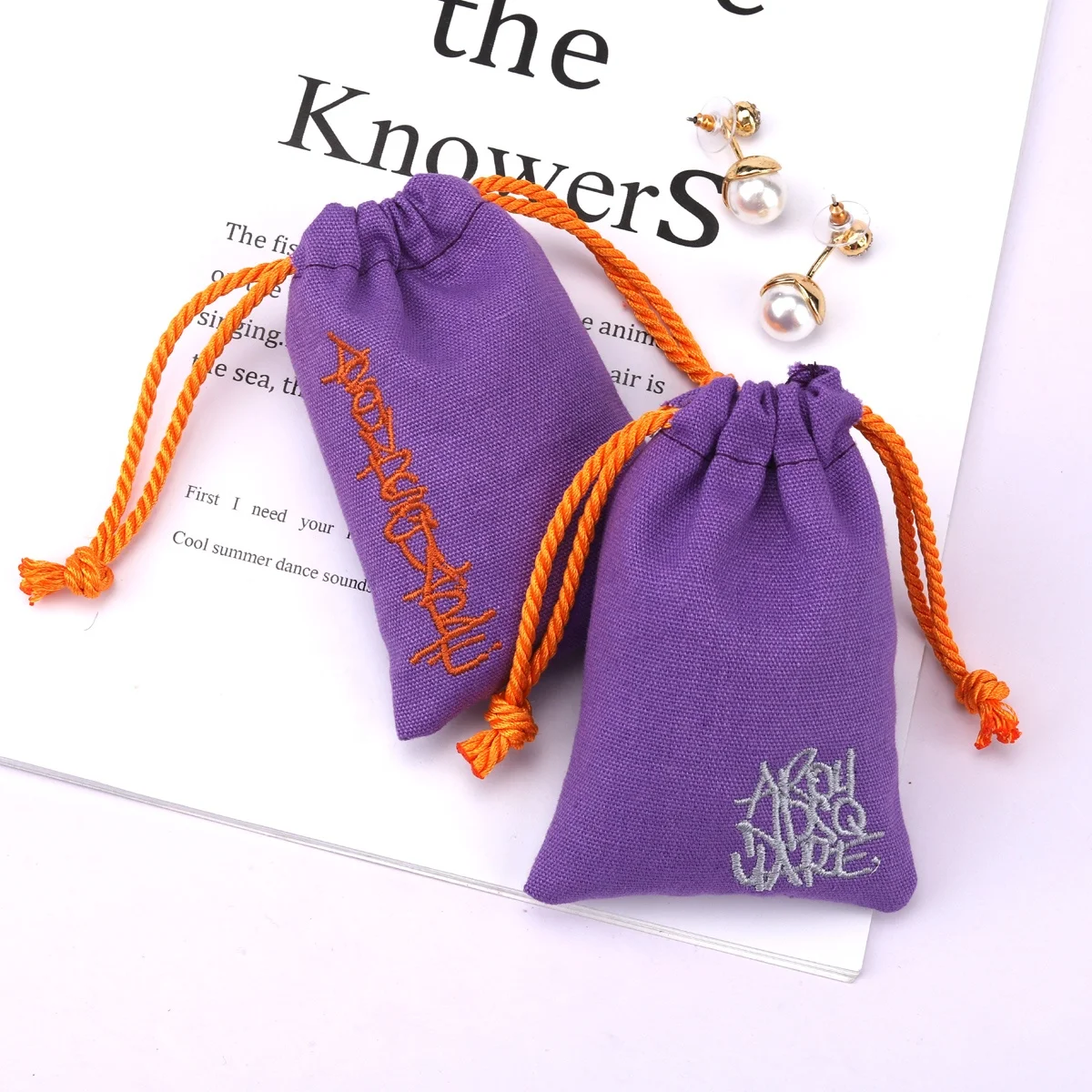 High Quality Small Canvas Cosmetic Gift Jewelry Bag Custom Embroidery Cotton Drawstring Pouch