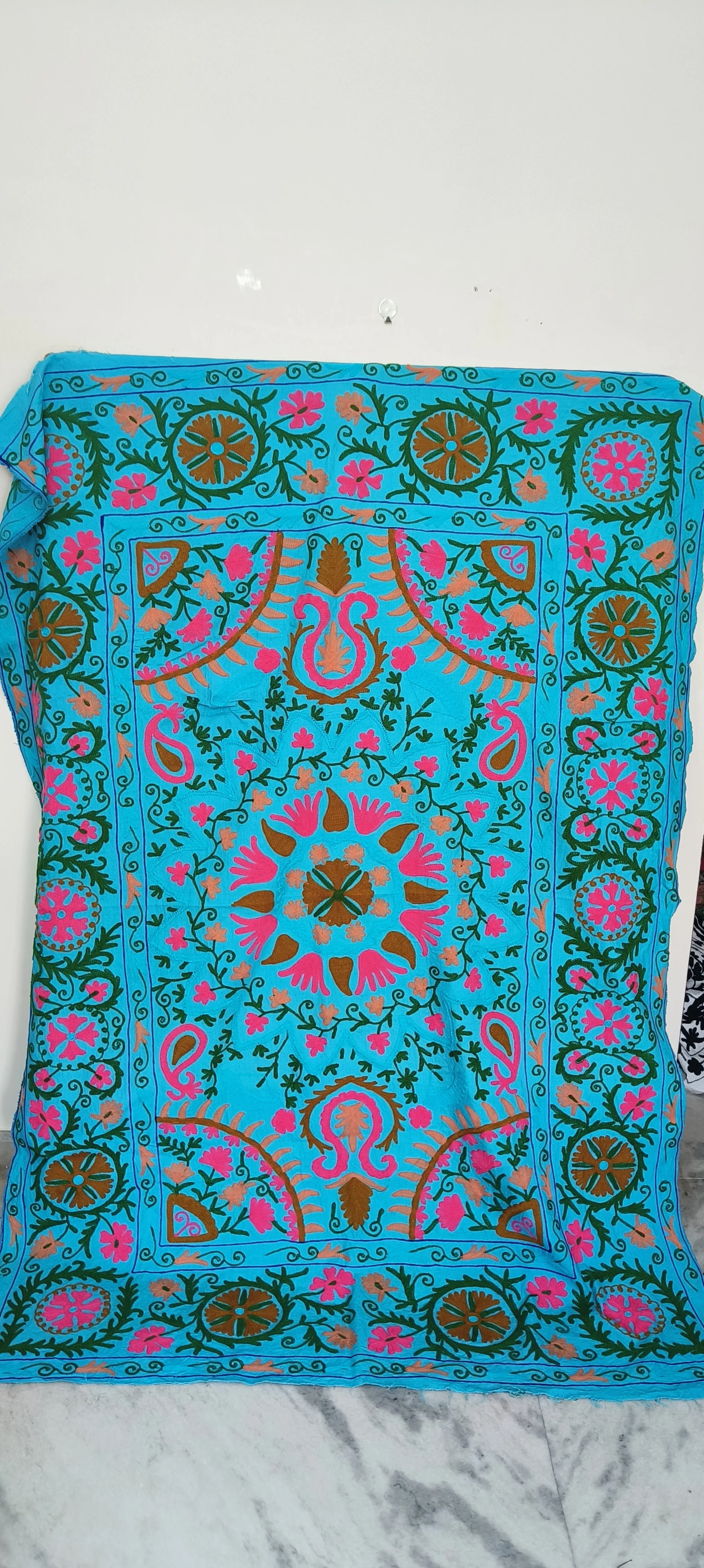 Good Quality Trending Handmade Embroidered Indian  Suzani Wall Hanging Tapestry For Home Decor