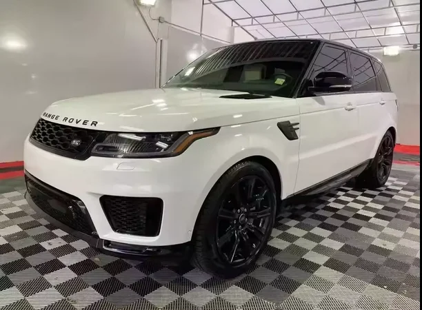 FAIRLY USED 2018/2019/2020/2021 Fairly Used Land Rover R ange Rover