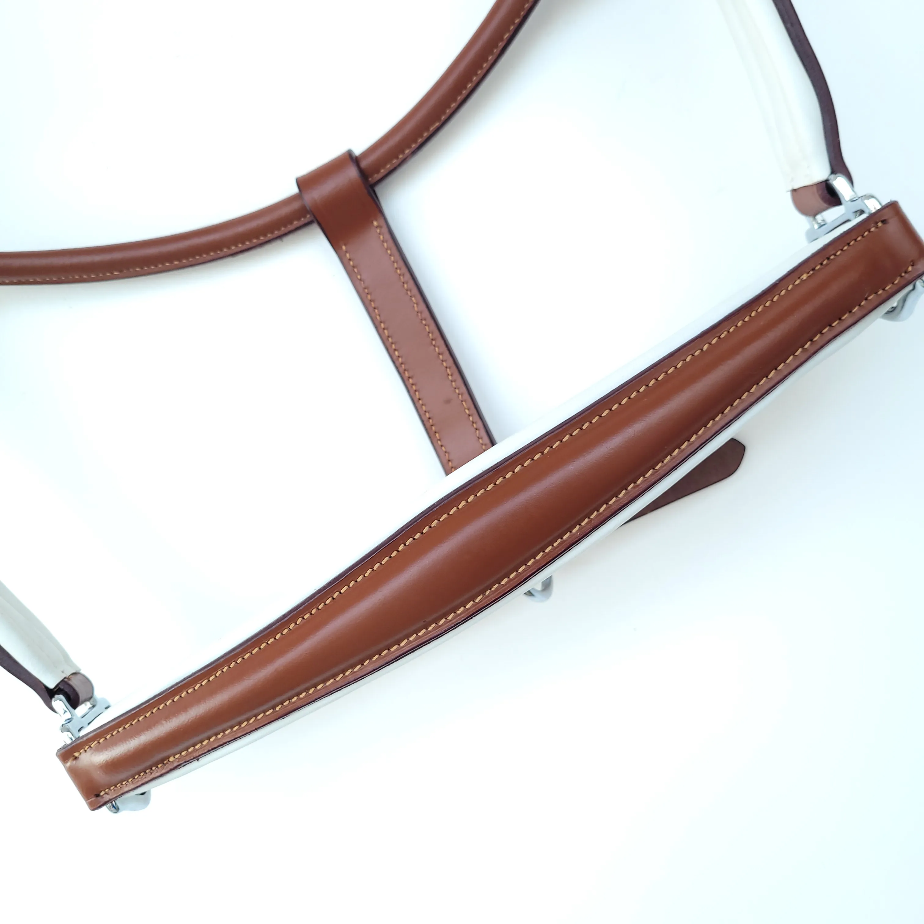 SPORTS HORSE HALTER HEAD COLLAR WITH CONIC SHAPE NOSE PIECE AND SUPERIOR QUALITY BLACK HARDWARE AND SUPER SOFT PADDED