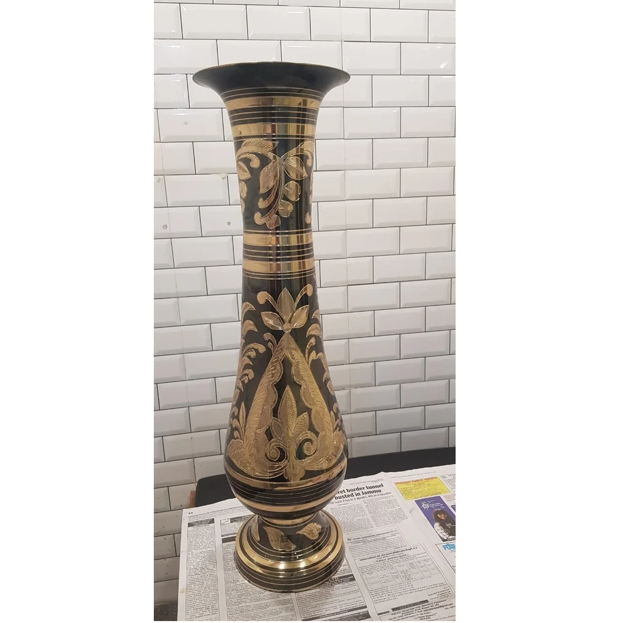 Metal Vase for Wedding Handcrafted High Quality Finishing Home Decor Modern Large Cylinder Glass Flower Vase Gold Plated Antique