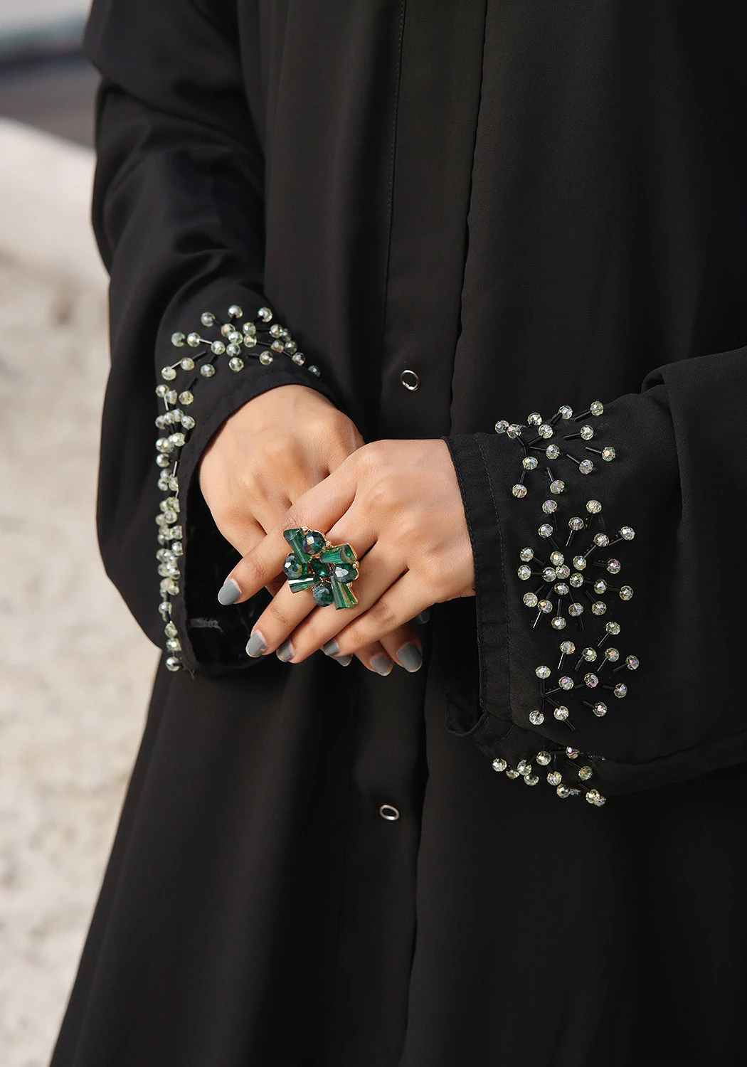 Оптовая продажа мусульманская женская этническая одежда производитель abayas 2025 весна-лето простой хиджаб Женская абайя на заказ OEM