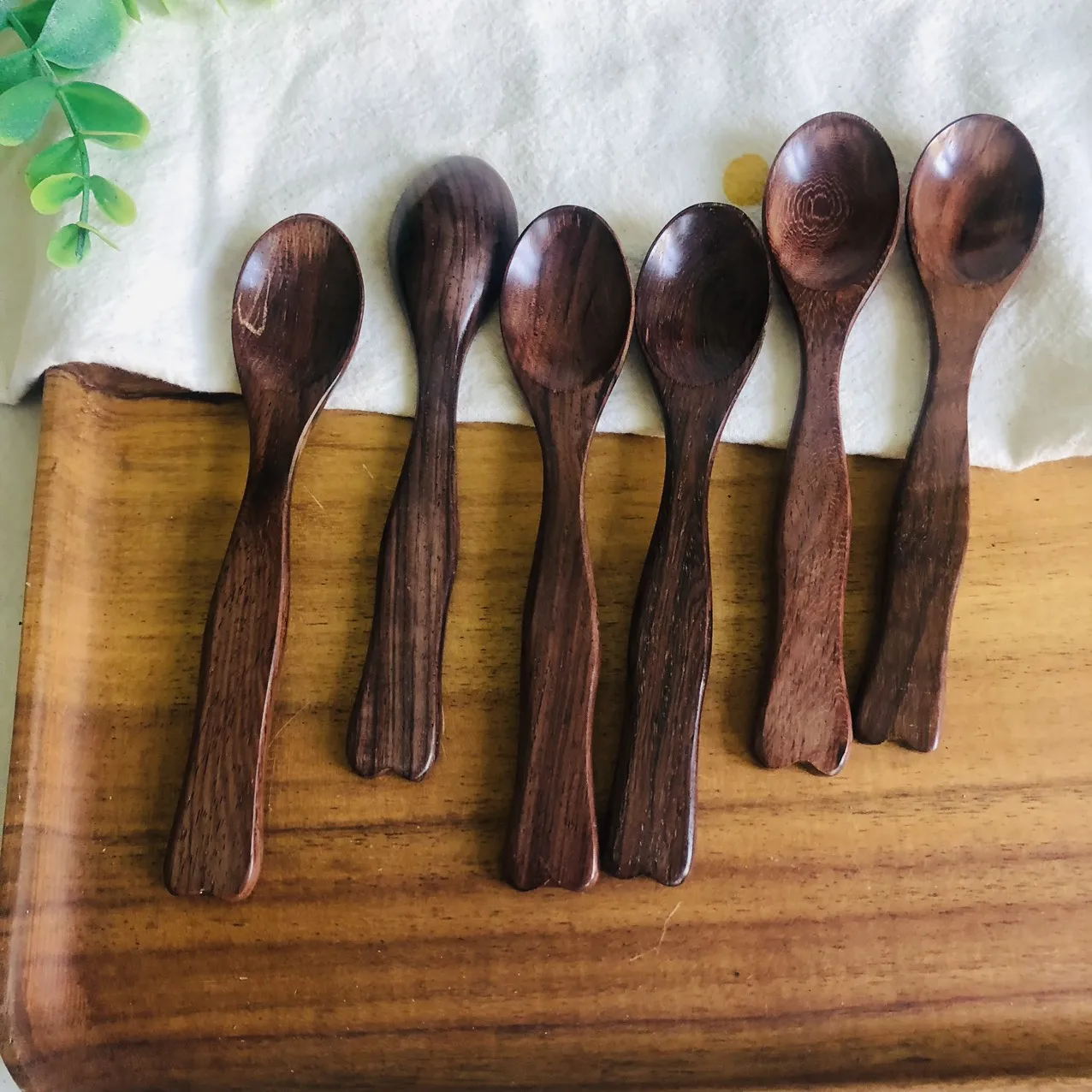 Недорогая мини-ложка для кухни ложка специй деревянная сахарного чая кофе маленькие короткие ложки приправ ручной работы из Вьетнама