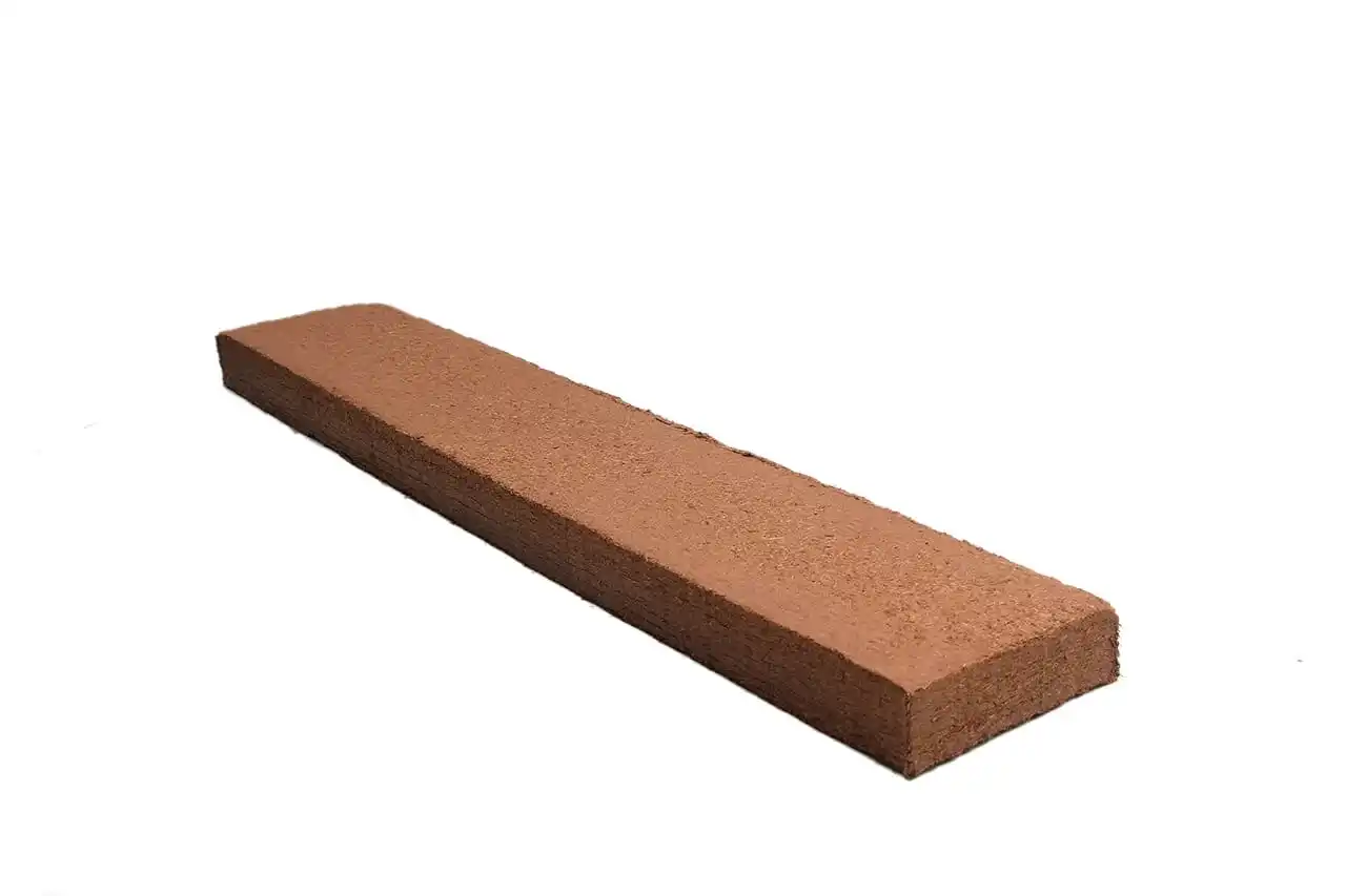 Wholesale Exporters and Manufacturers for High Quality Coco Peats made from Coconut Husks Available with Well Customized Packing