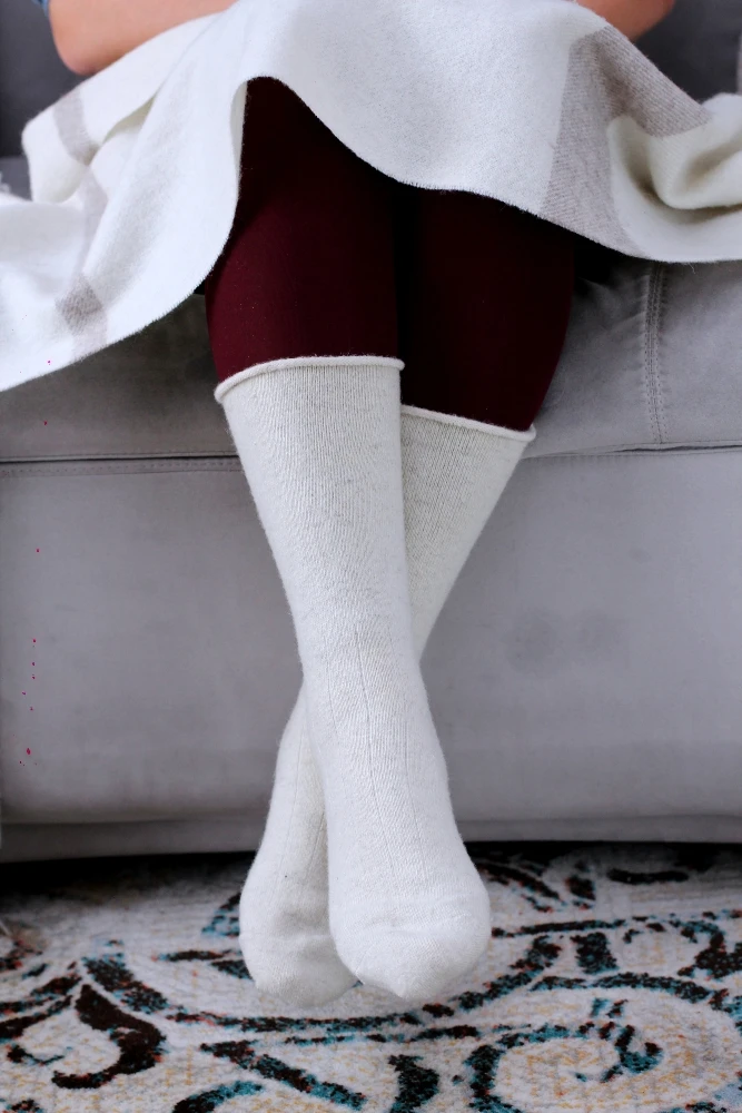 Unisex Winter 100% Sheep Wool Sock Mongolian Origin for Men and Women