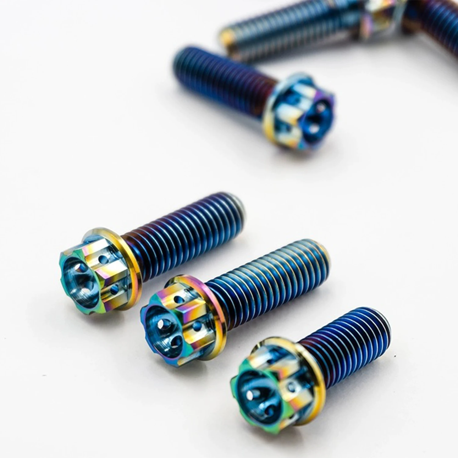 Good Price Golden Titanium DIN6921 M10 M15 Non Standard Hex Flange Bolts with Hole