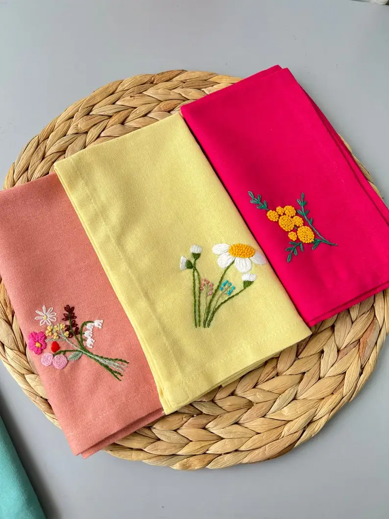 Flower Embroidered Linen Napkins Set Reusable Hand Embroidered Wildflower Dinner Napkins for Family Table Decor Cloth Napkin