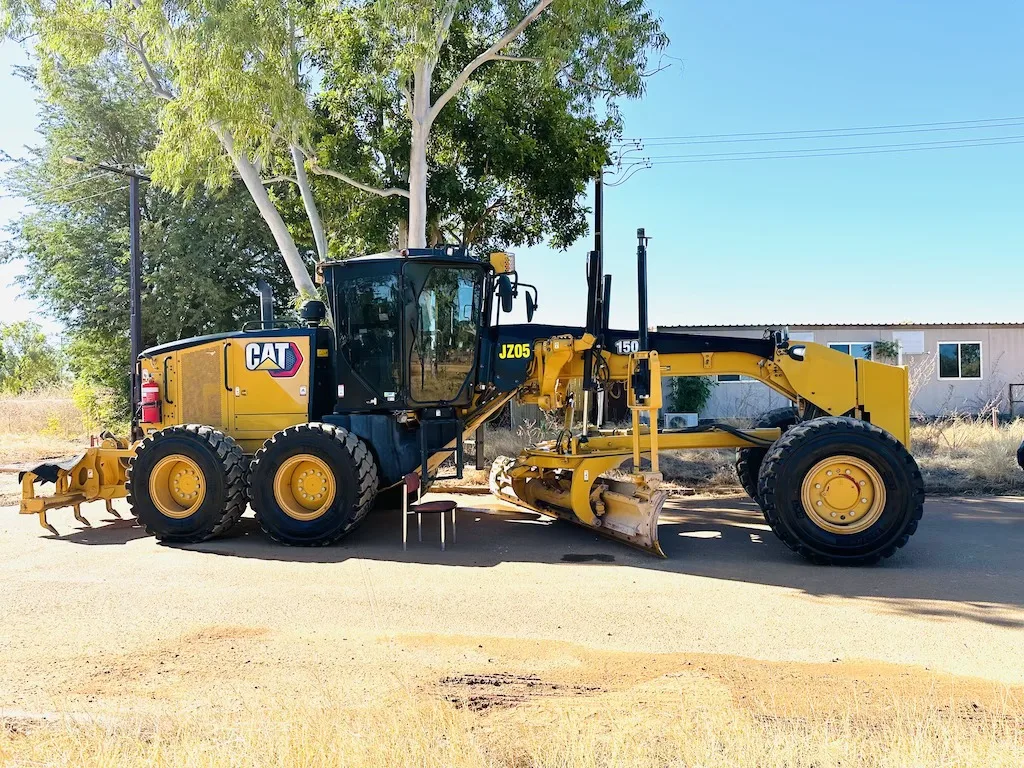 BRAND New Cat 140 motor grader used Caterpillar motor grader in high quality original for Sales