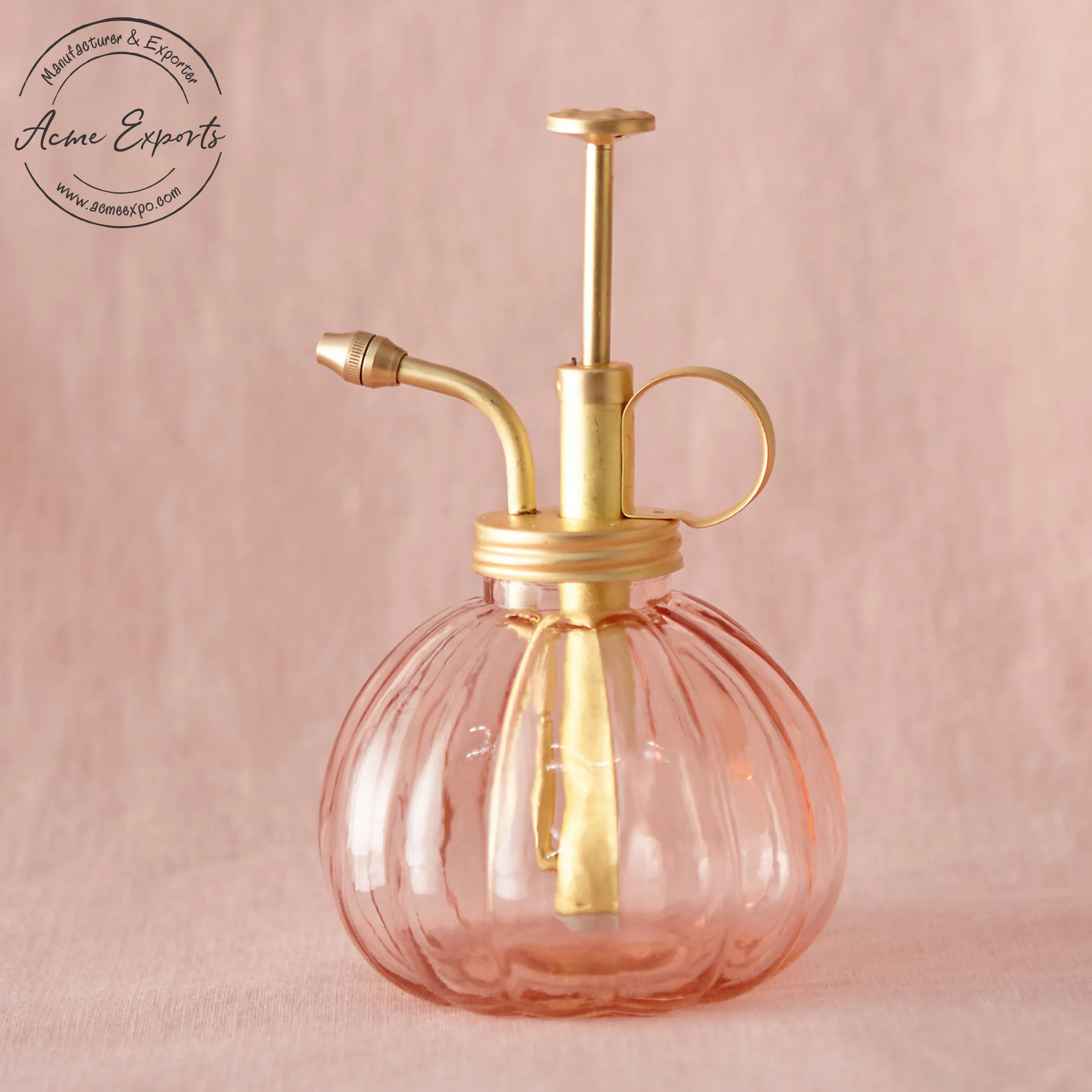 Craftsman New Design Small Round Ribbed Glass Water Mister with Antique Brass Nozzle for Indoor Gardening Indoor Plant Watering
