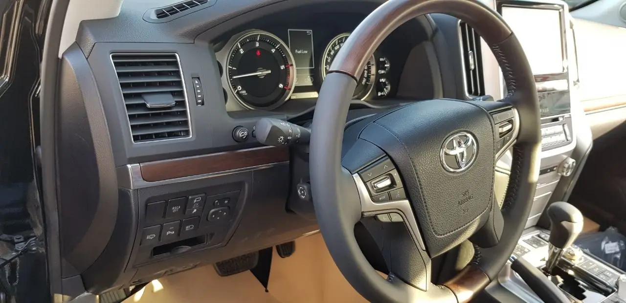 FAIRLY USED 2020 TOYOTA LANDCRUISER 200 4.5L TDI VX-R EXECUTIVE LOUNGE W/AHC/TSS  FOR SALE
