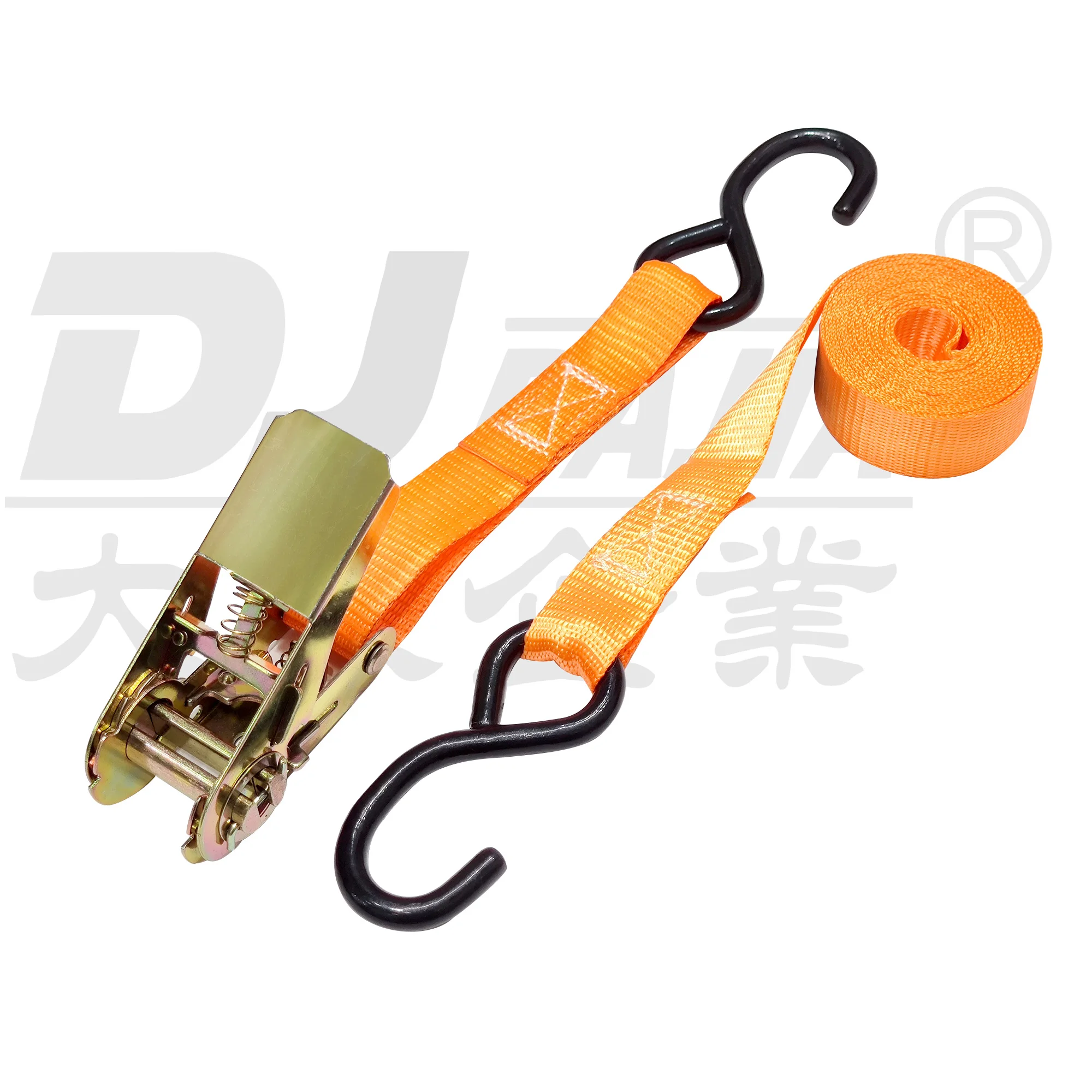 ratchet straps to tie down car