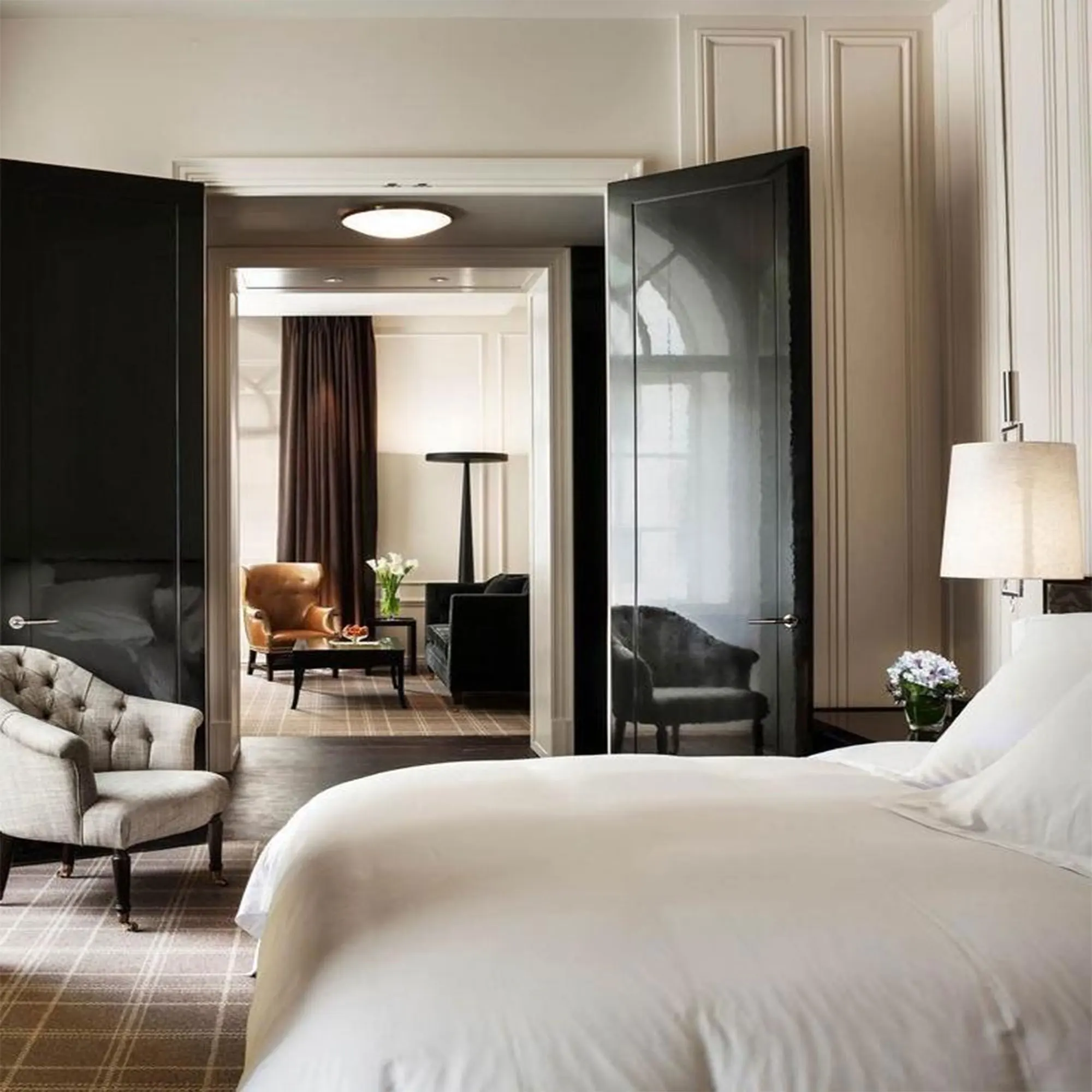 Luxury 5 Star Modern Hotel Bedroom Sets Upholstered Queen Headboard Beds With Wardrobe
