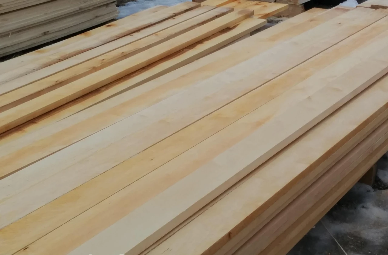 Wholesale Birch Edged Wooden Board Timber Lumber Solid Board Industrial Wood For Construction Wooden Planks