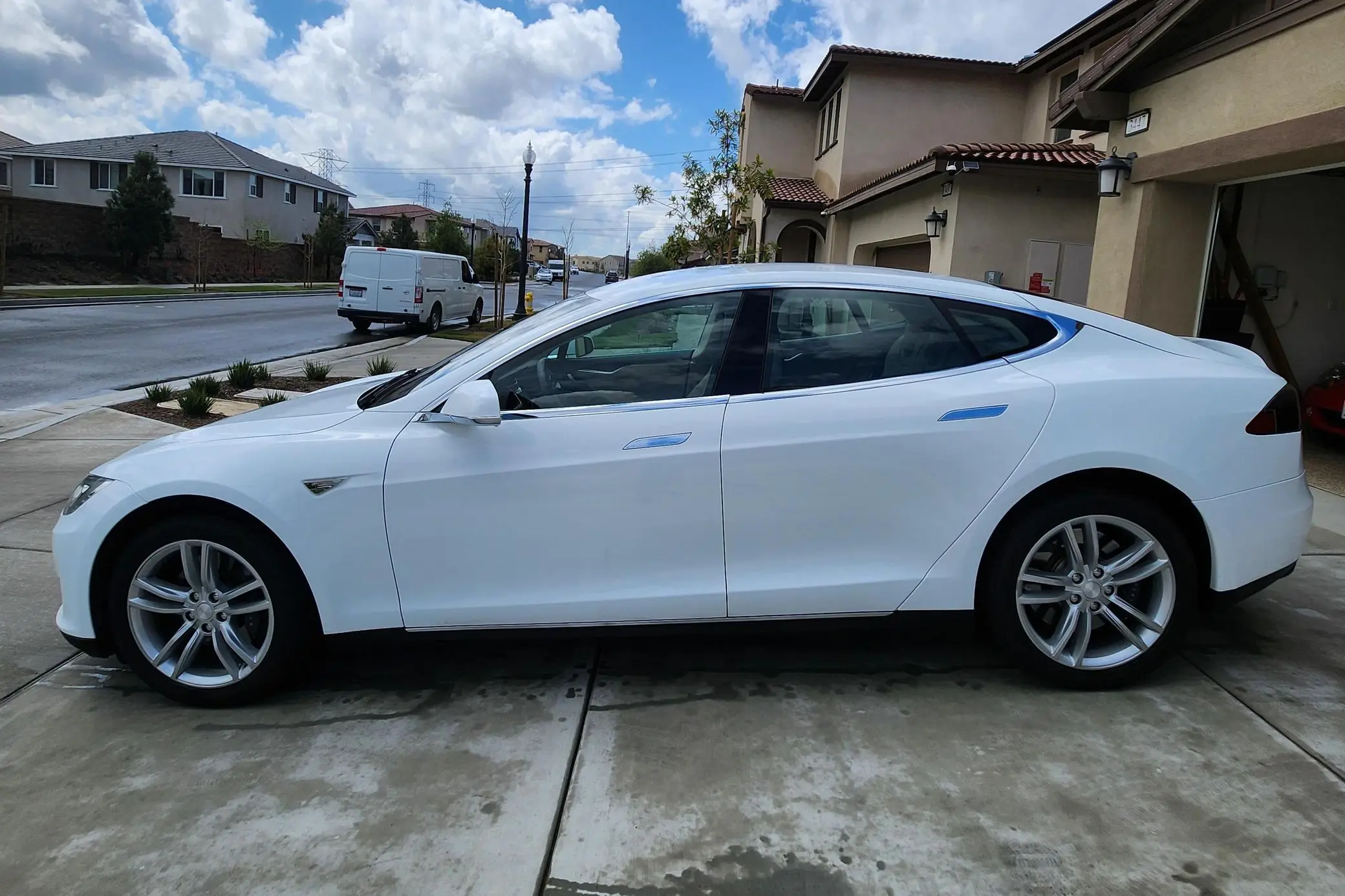 HOT SALES 2012 Teslaa Model S 85 1 Family-Owned 85-kWh Battery Pack California-Owned Unmodified Single Electric Motor Engine