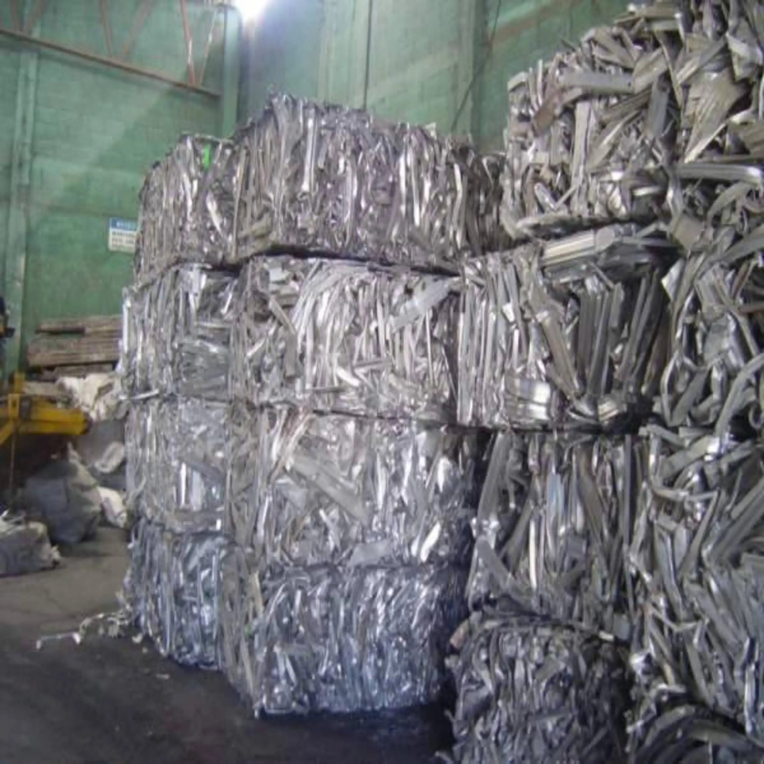 6063 Aluminium Extrusion Scrap For Sale/ Wholesale Scrap Metal Aluminium Extrusion Scrap 6061 6063