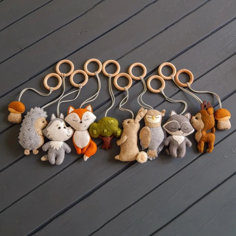 Hot Sale Woodland felt animals for play baby gym toys Nursery Crib accessories Montessori felt toys Bunny felt Hanging