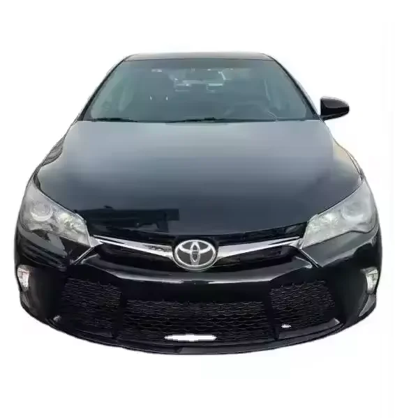 Подержанный 2015 Автомобиль Toyota Camry FWD