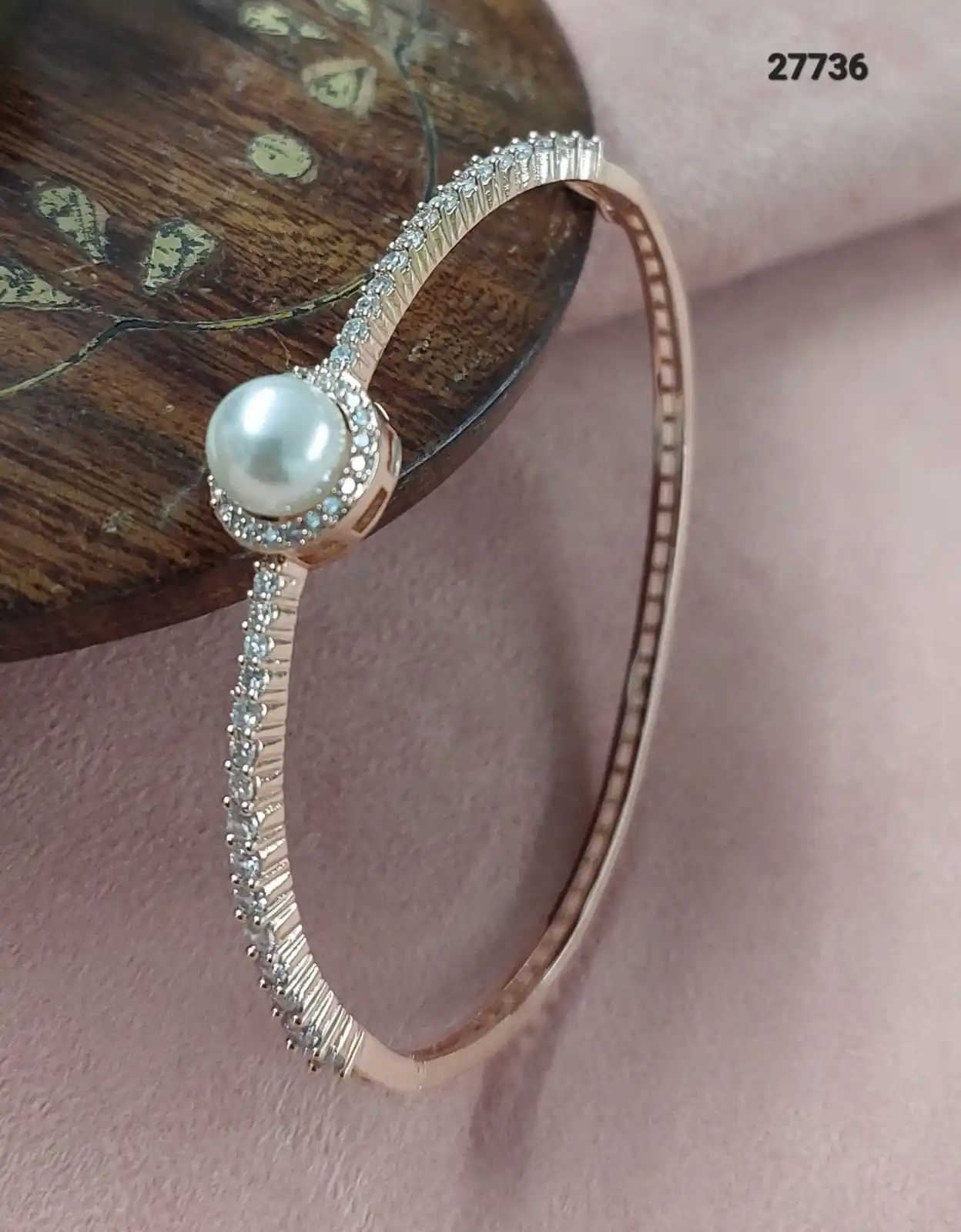 Cubic Zirconia American Diamond Popular Ladies Bracelet Zirconia Big Pearl Diamond Brass Bracelet for Women