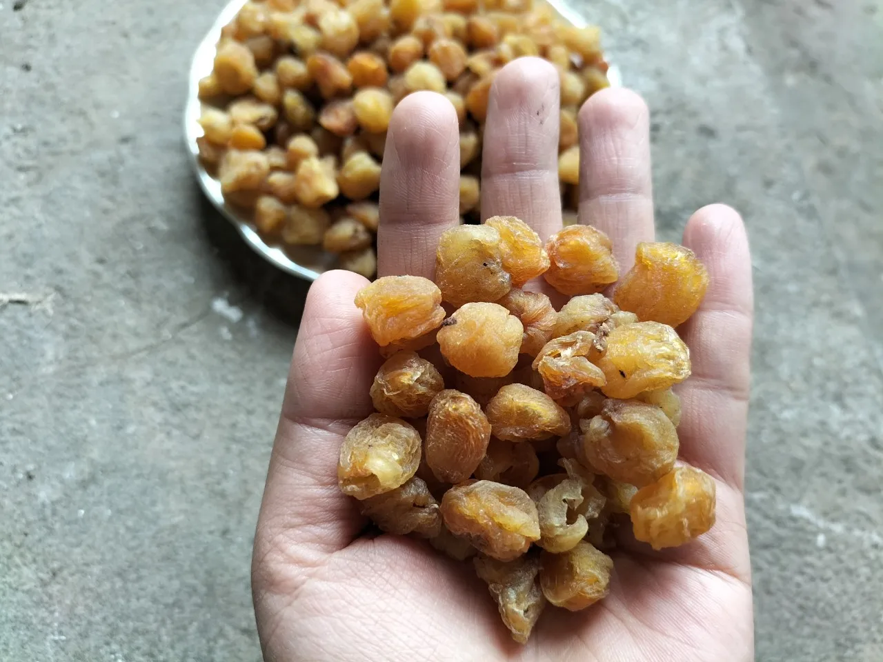 Longan fruit longan fresh fruit from Vietnam with the best quality.