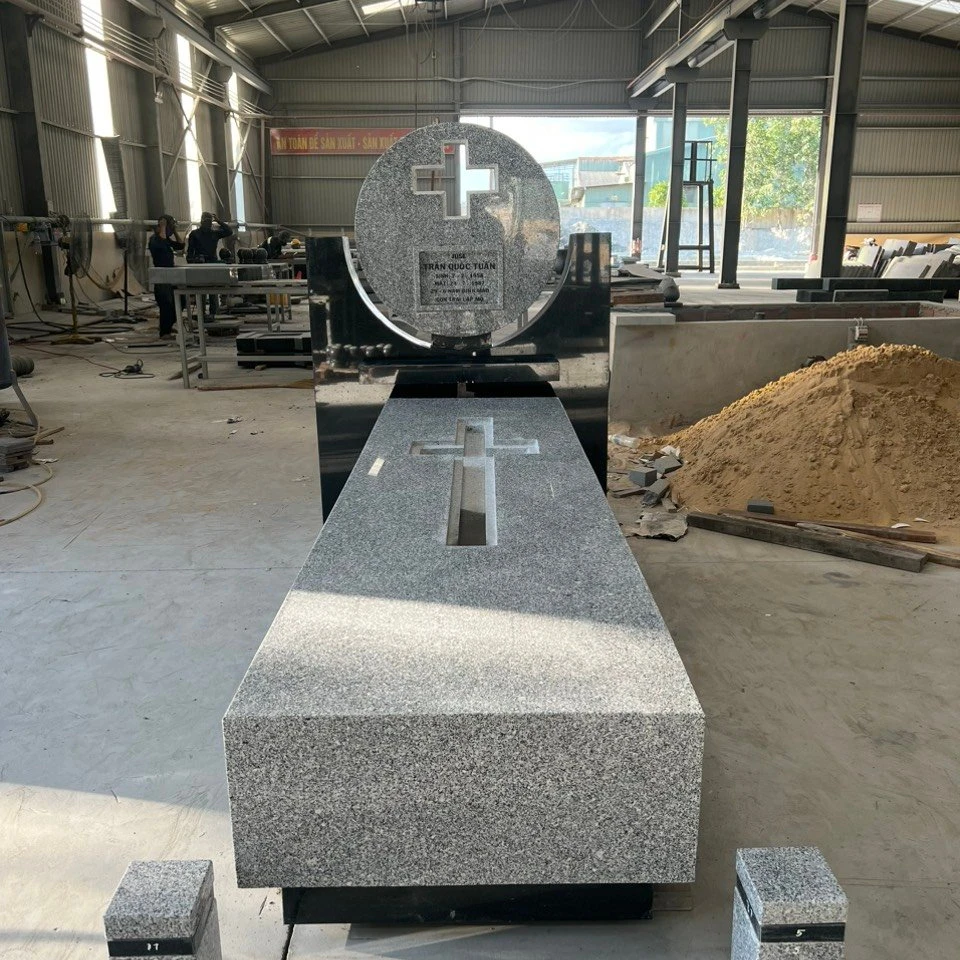 Modern European Style Vietnam Black and White Natural Granite Tombstone Marble Headstone for Cemetery Use