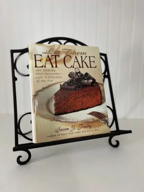 Simple Design Plate Storage Shelf Antique Black Color Tabletop Display Elegant Kitchenware Plate Stand and Holder for Home Decor