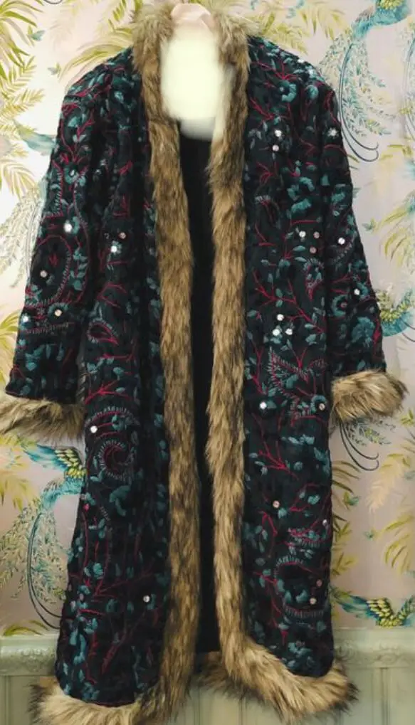 Fur New Design Loose Size Cashmere Coat Winter Women Warm Fashion Belt Coat Oversize Hooded Long Wool Coats Fox Vintage