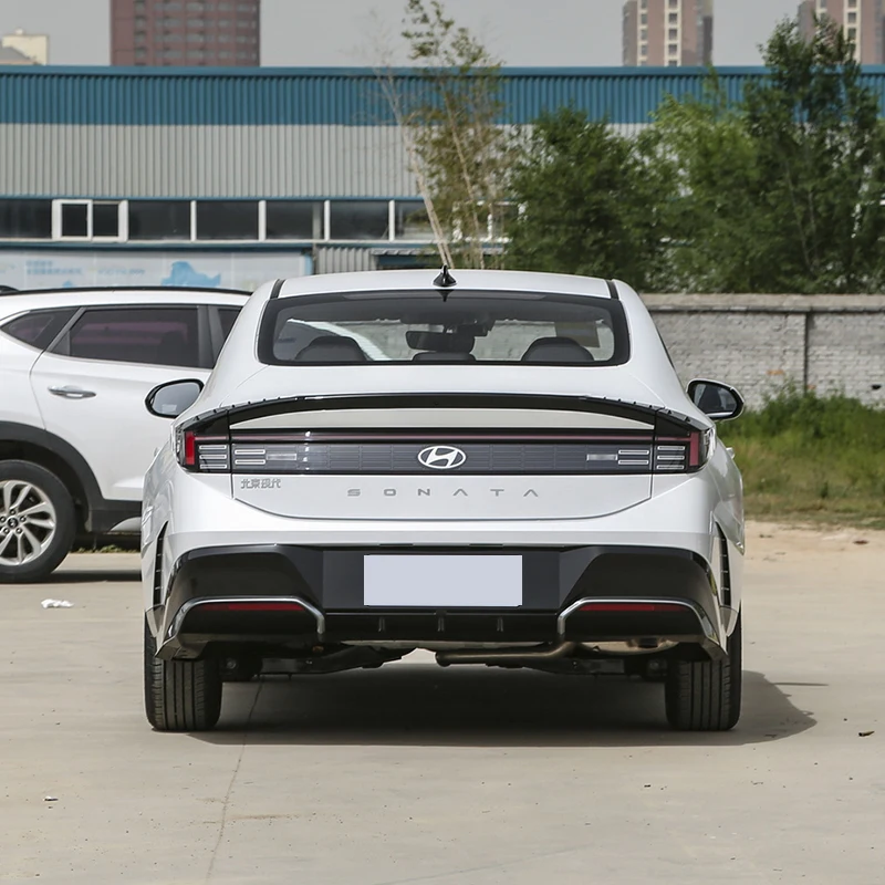 Best Price of China Wholesale Automated Manual Gasoline Car 1.5T 2.0T H Yun Dai Sonata Air Pro Max Exported to Worldwide