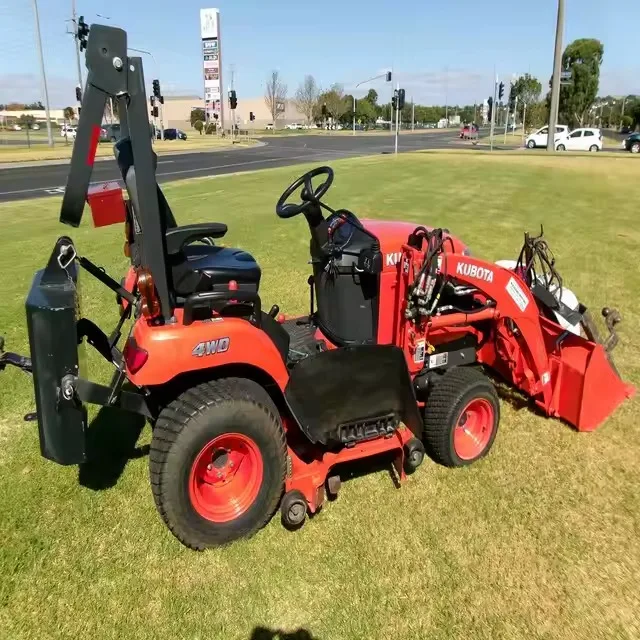 Продается недорогой новый 4-колесный трактор Kubota с фронтальным погрузчиком