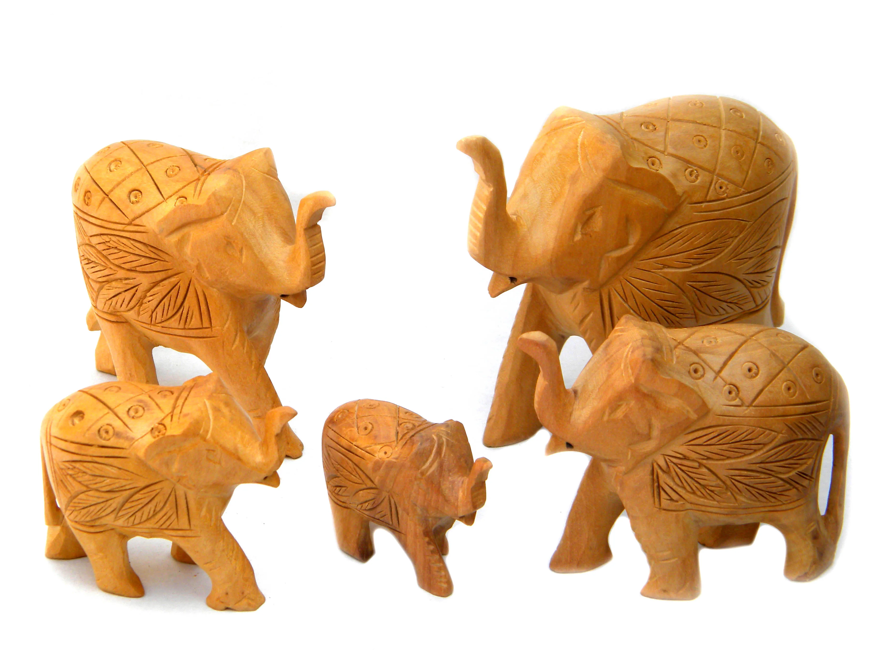 Fine Carving Different Sizes Wooden Elephant Set Trunk Down 4 pcs set Under Cut Design with Baby Elephant Inside Tummy