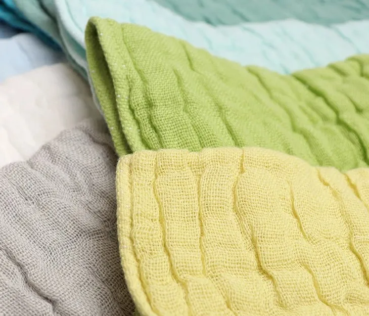 Sweet KIRARA Face Towel Gauze towel woven by 5 layer pearl yarn. Very smooth and soft.